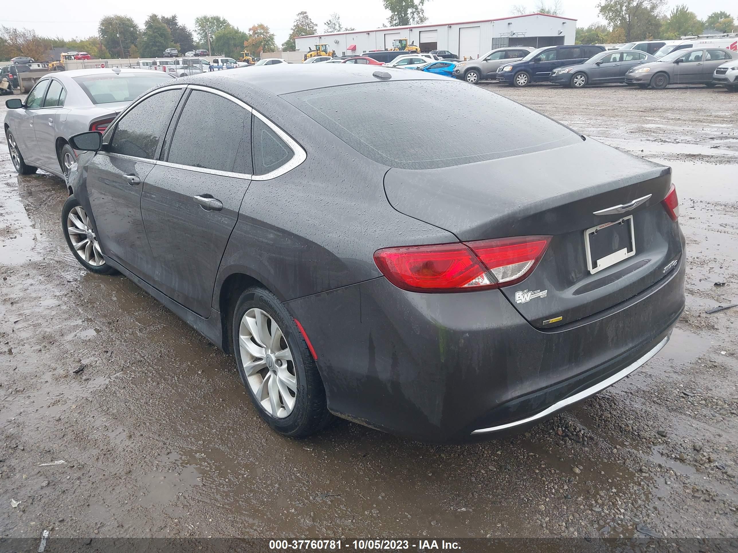 Photo 2 VIN: 1C3CCCCB3FN674758 - CHRYSLER 200 