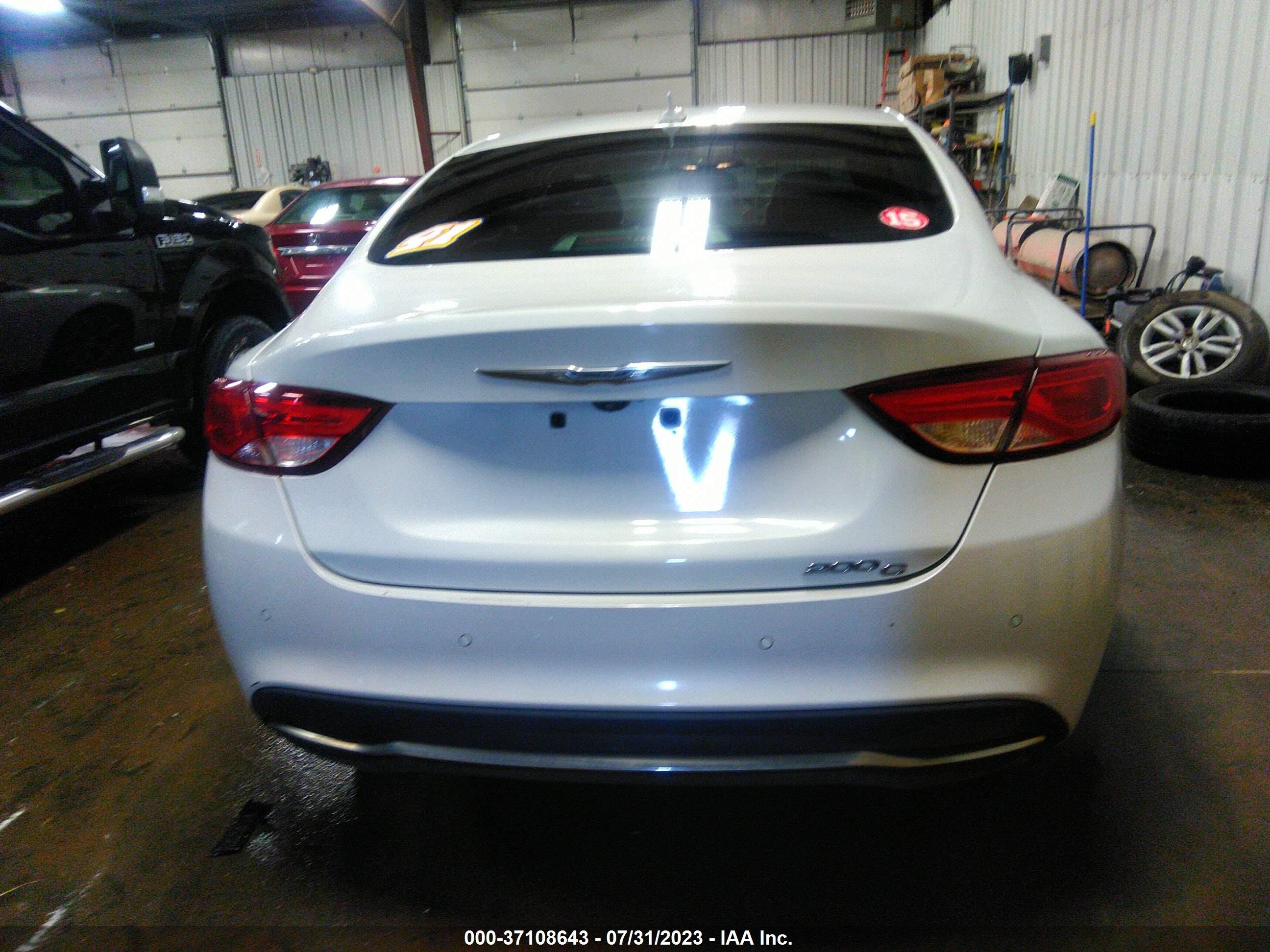 Photo 15 VIN: 1C3CCCCB4FN565757 - CHRYSLER 200 