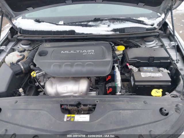 Photo 9 VIN: 1C3CCCCB4FN742629 - CHRYSLER 200 