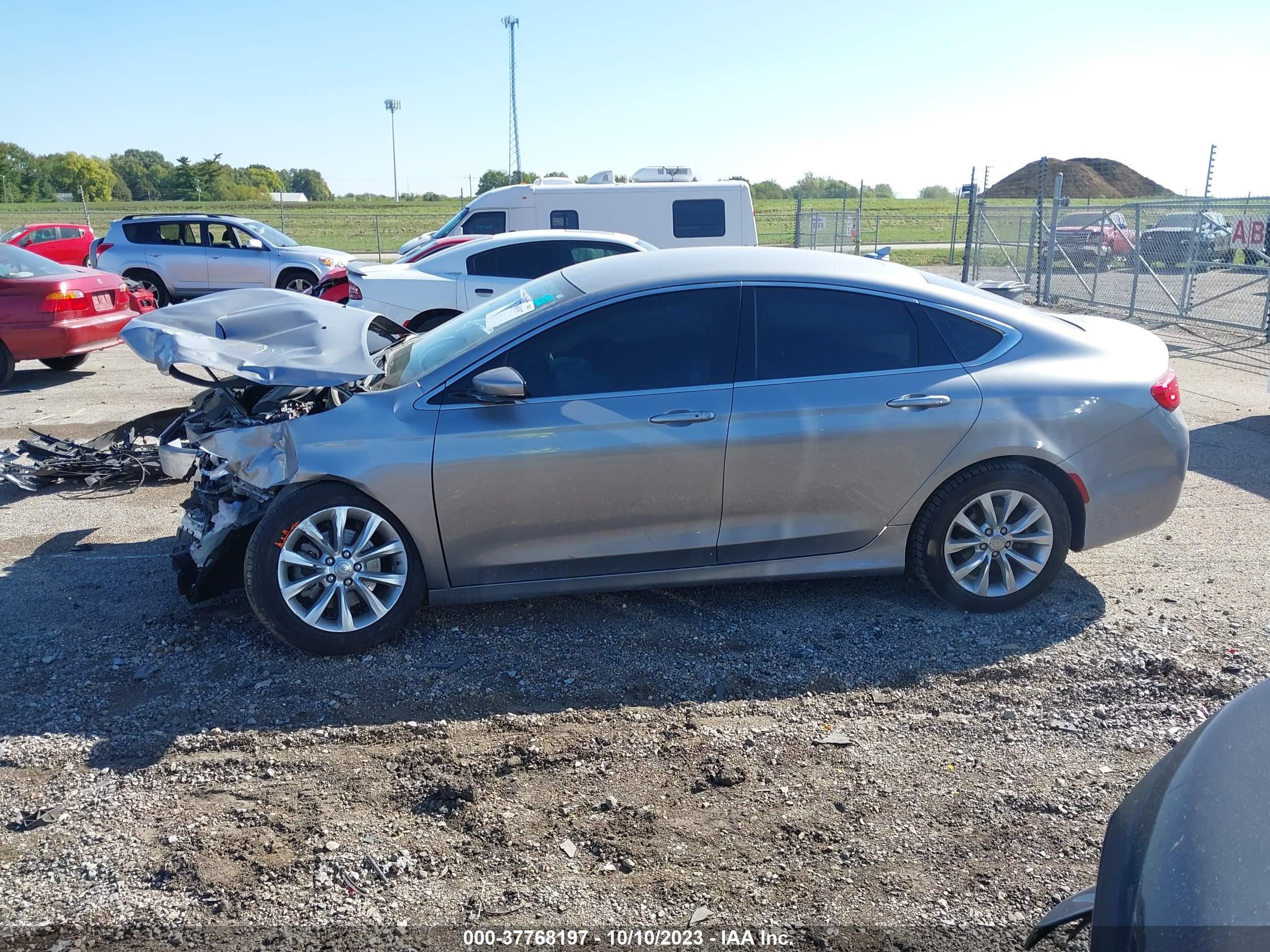 Photo 14 VIN: 1C3CCCCB7GN173681 - CHRYSLER 200 