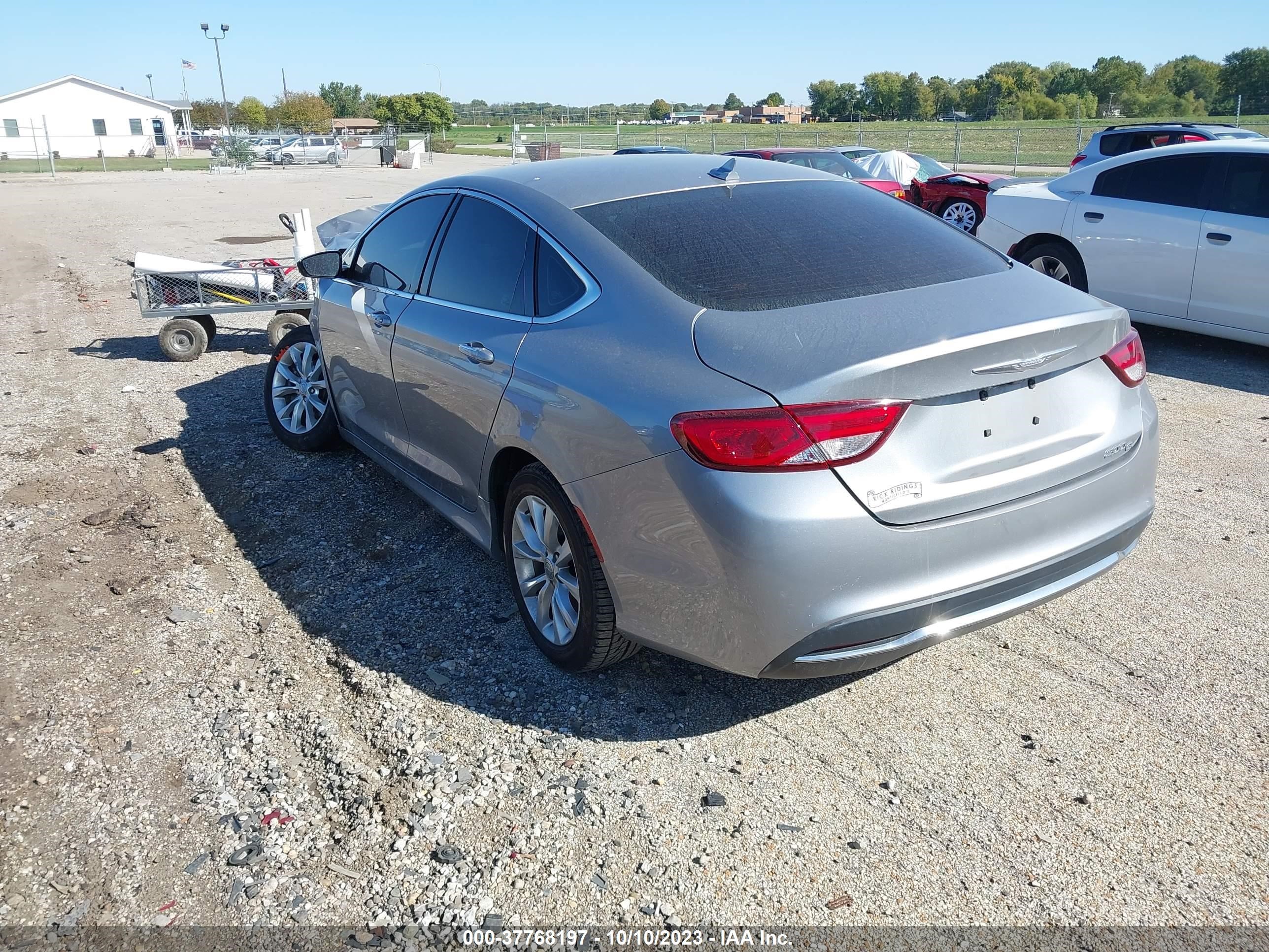 Photo 2 VIN: 1C3CCCCB7GN173681 - CHRYSLER 200 