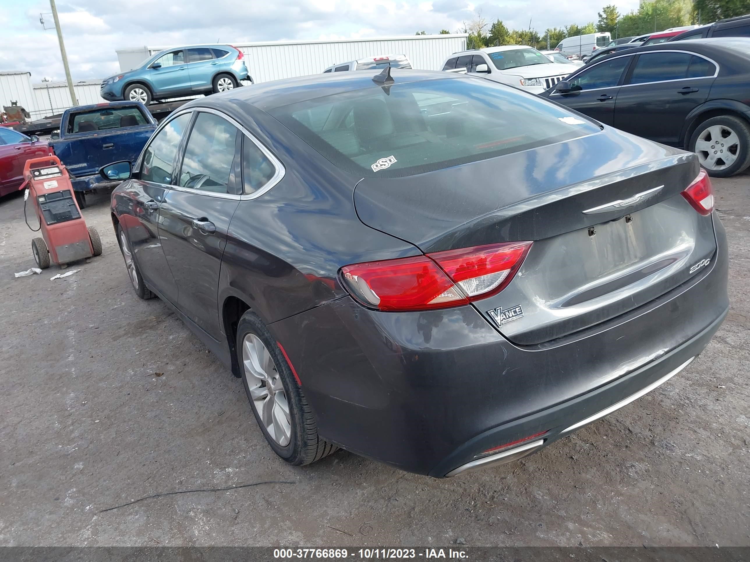 Photo 2 VIN: 1C3CCCCG2GN123007 - CHRYSLER 200 