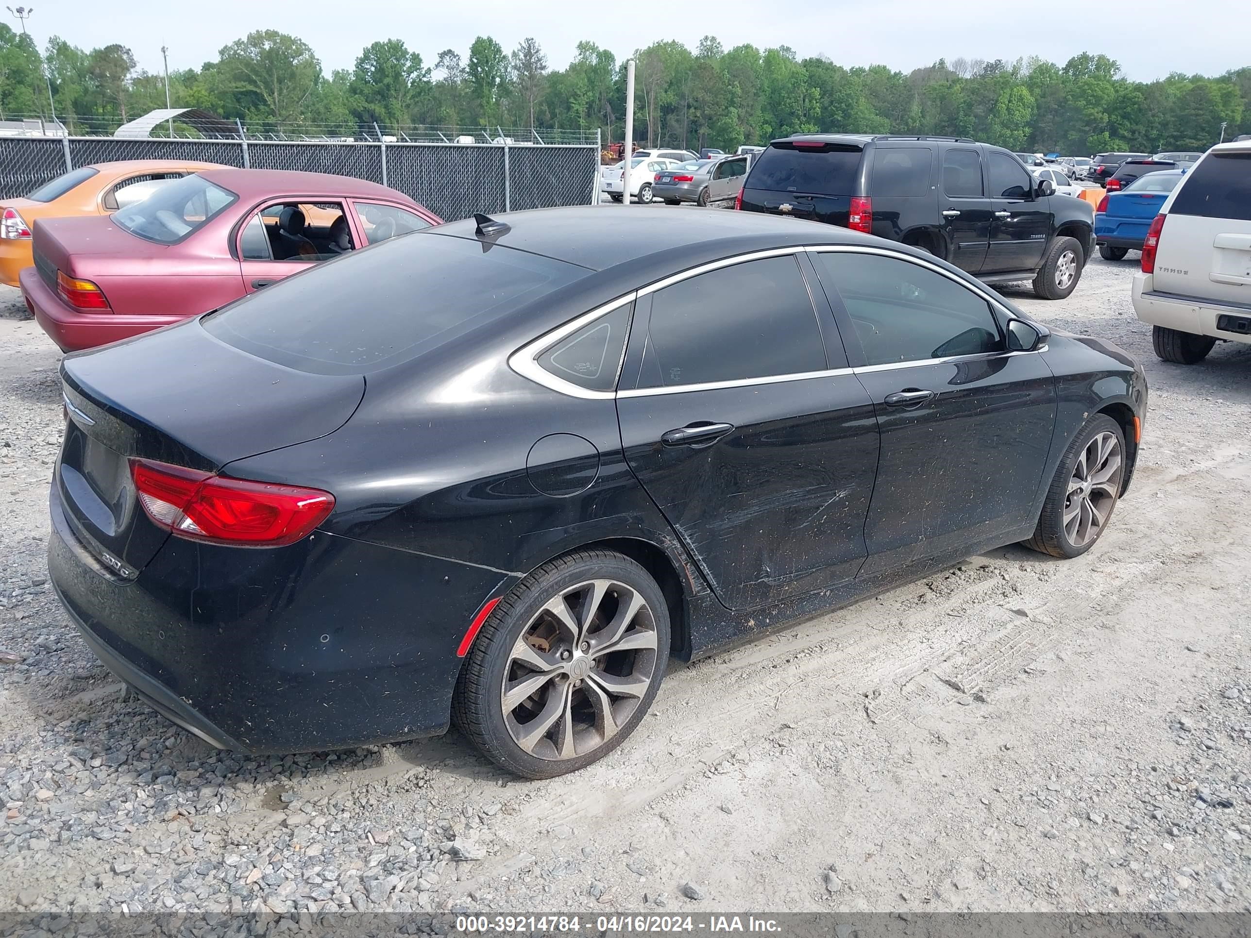 Photo 3 VIN: 1C3CCCCG6FN520282 - CHRYSLER 200 