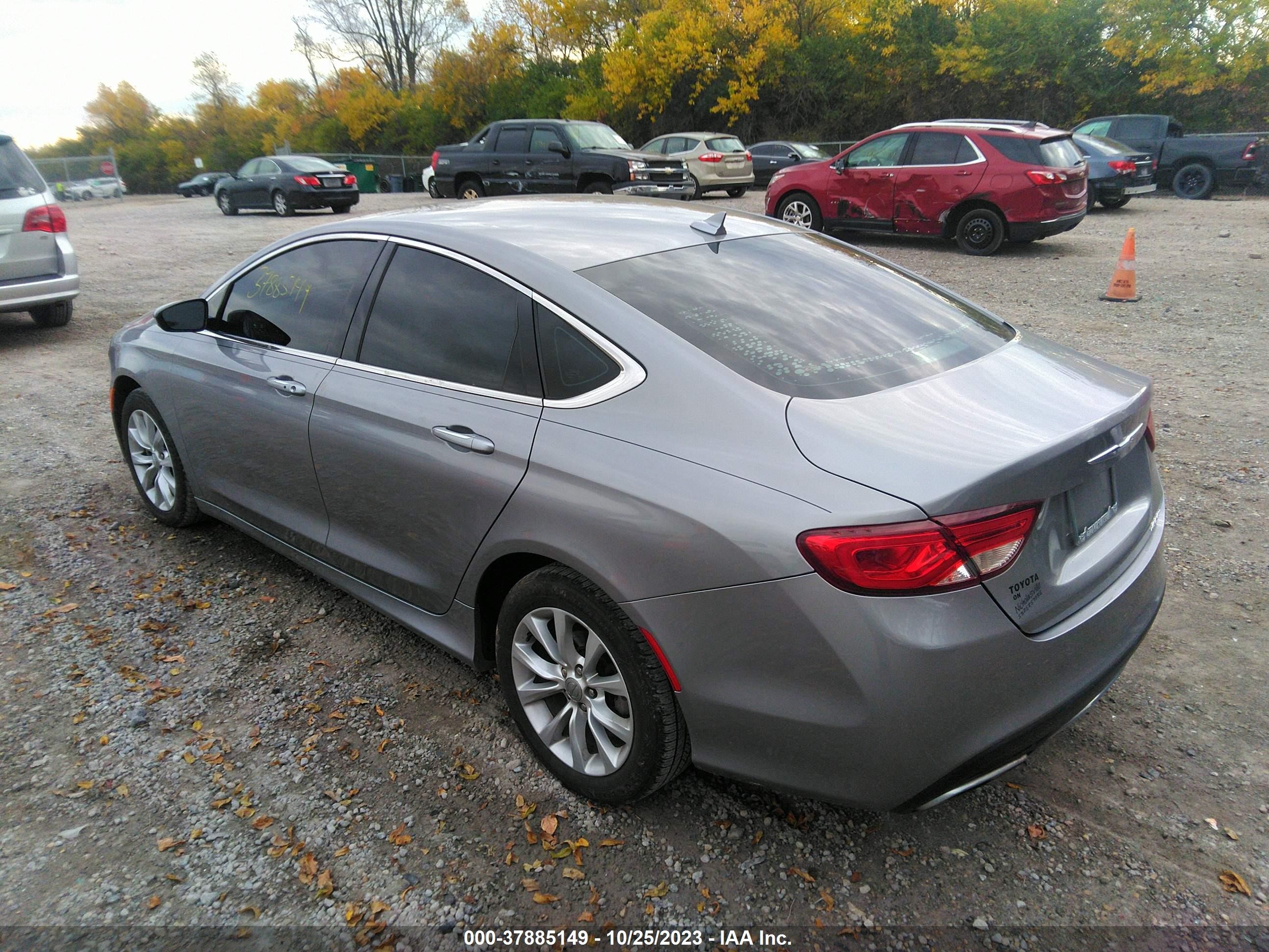 Photo 2 VIN: 1C3CCCCG7FN510232 - CHRYSLER 200 