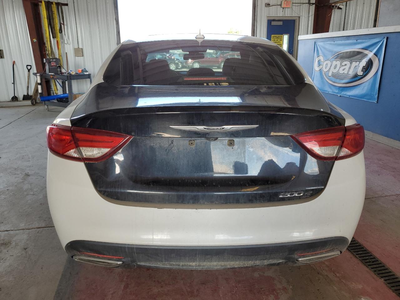 Photo 5 VIN: 1C3CCCDG3FN556901 - CHRYSLER 200 