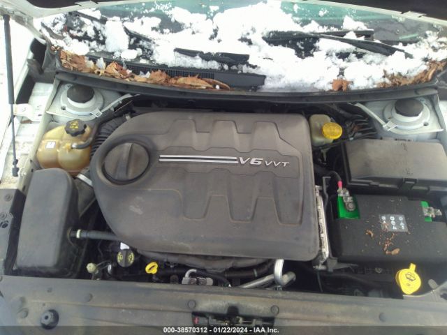 Photo 9 VIN: 1C3CCCDG3FN656710 - CHRYSLER 200 