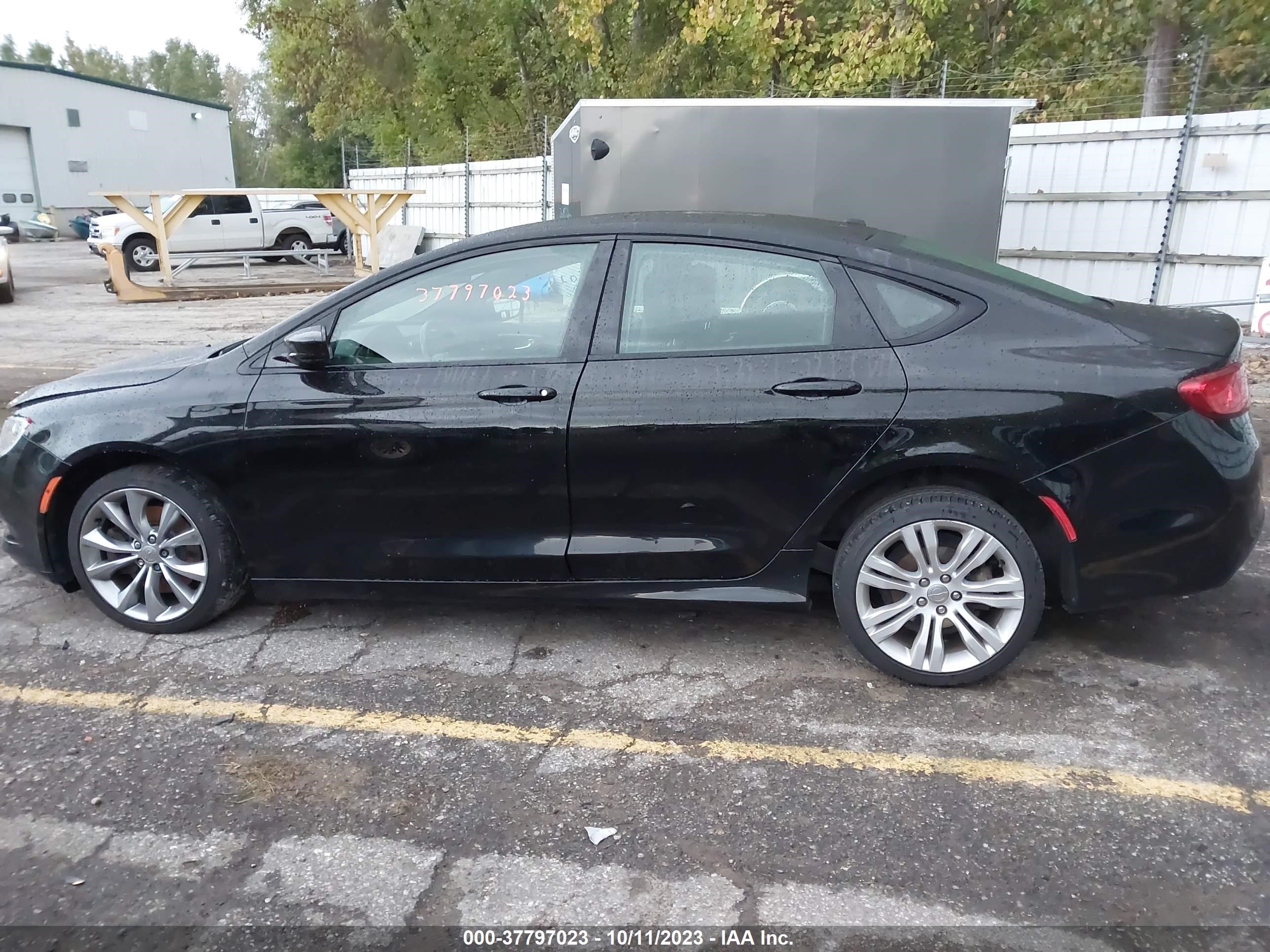 Photo 13 VIN: 1C3CCCDG7GN139525 - CHRYSLER 200 