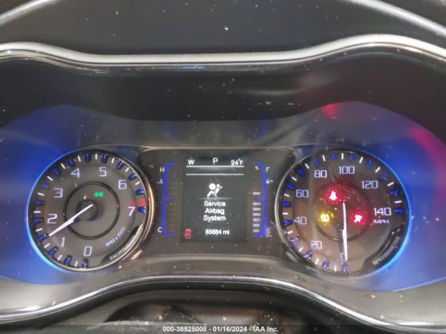 Photo 6 VIN: 1C3CCCDGXGN135470 - CHRYSLER 200 