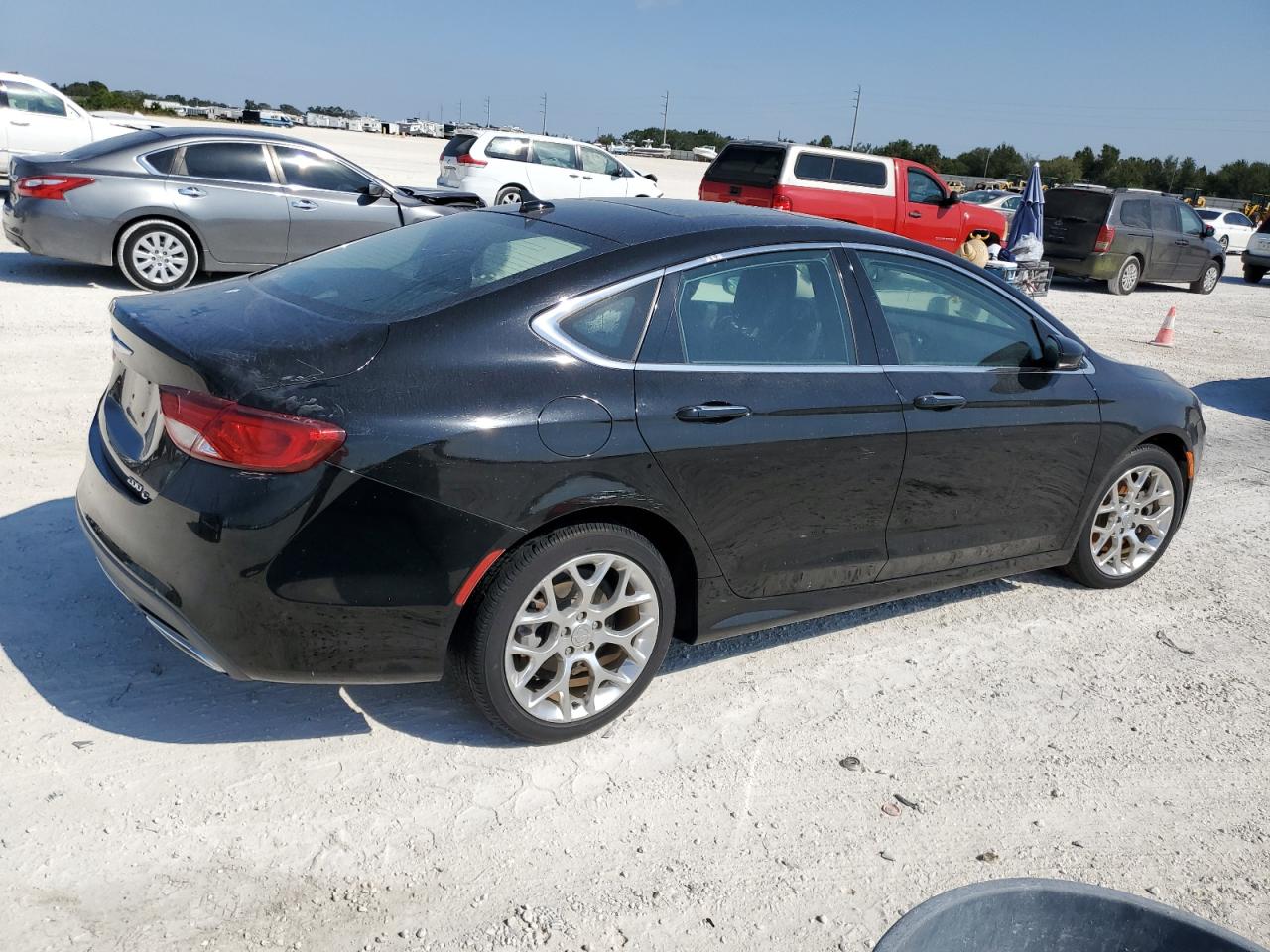 Photo 2 VIN: 1C3CCCEG0FN656498 - CHRYSLER 200 