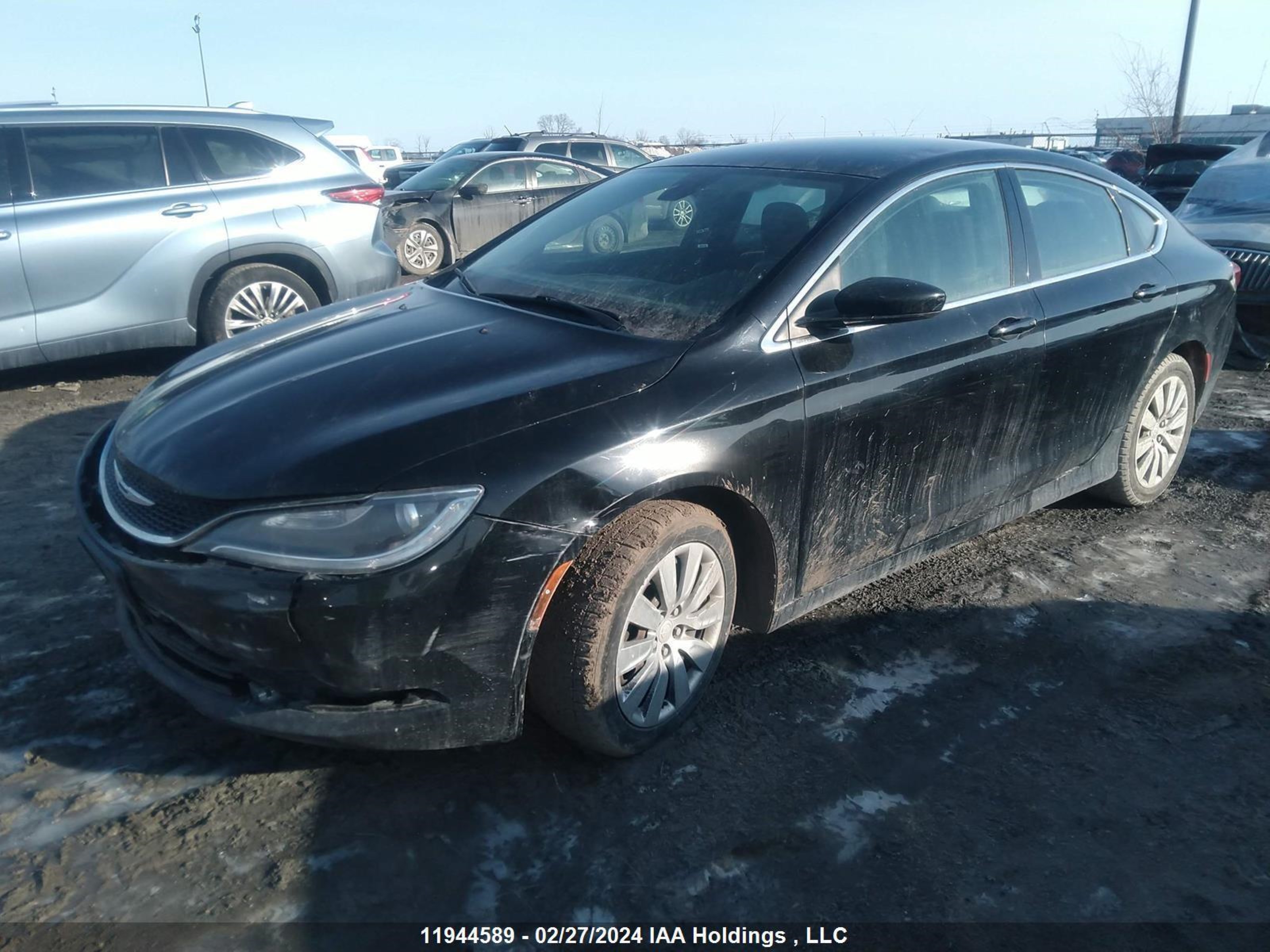 Photo 1 VIN: 1C3CCCFB2FN735156 - CHRYSLER 200 