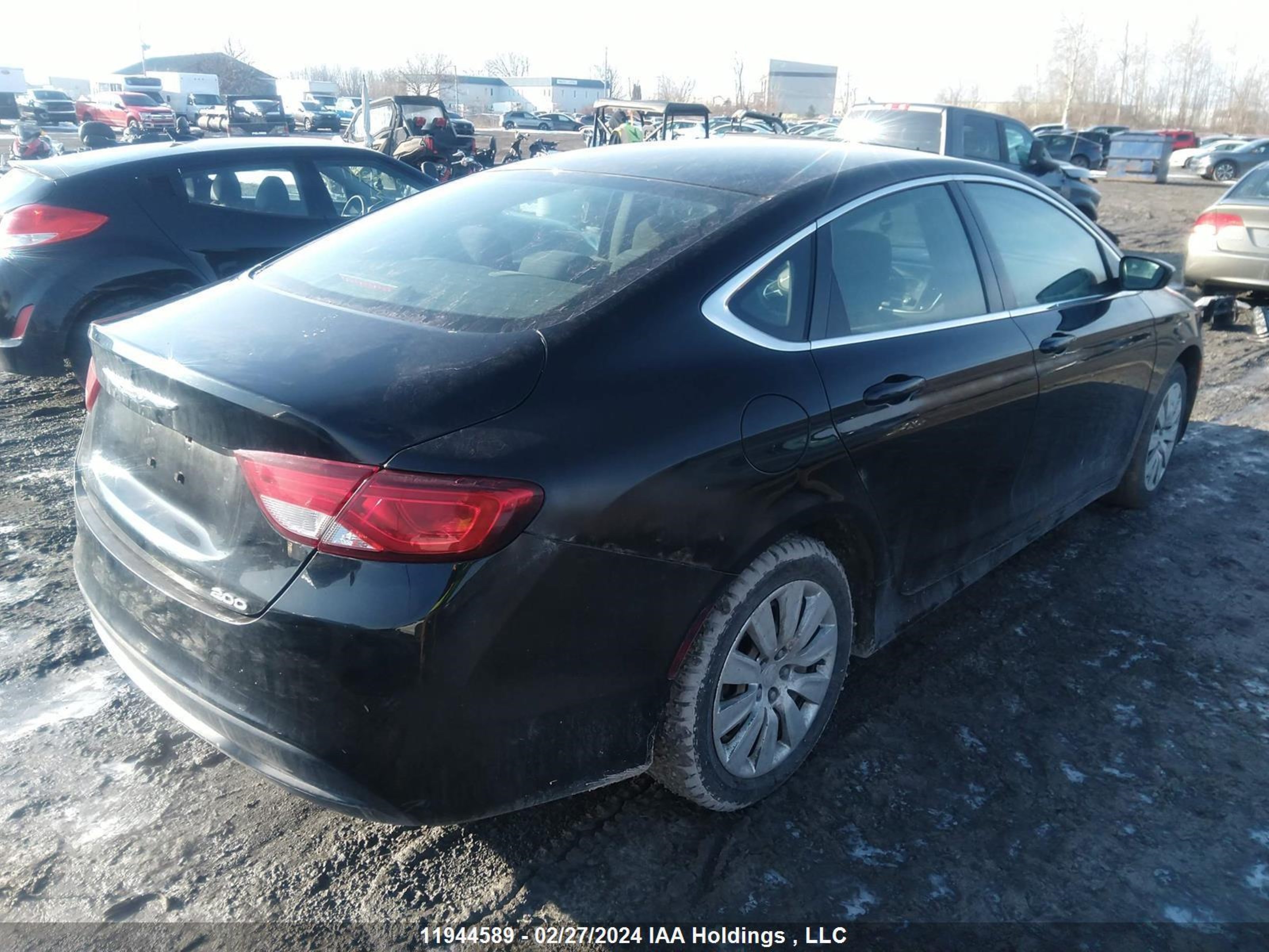 Photo 3 VIN: 1C3CCCFB2FN735156 - CHRYSLER 200 