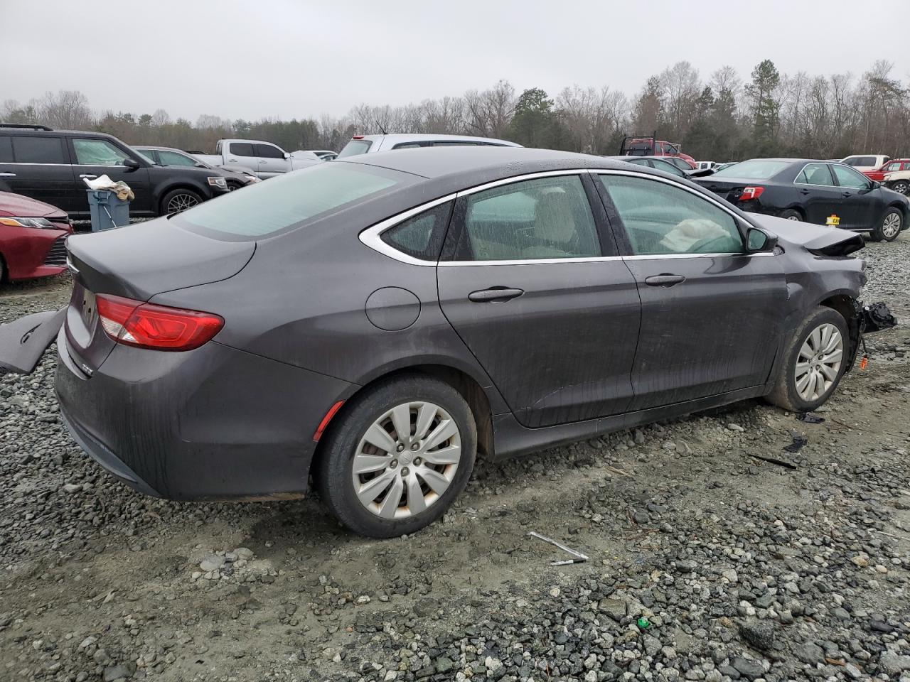 Photo 2 VIN: 1C3CCCFB4FN760950 - CHRYSLER 200 