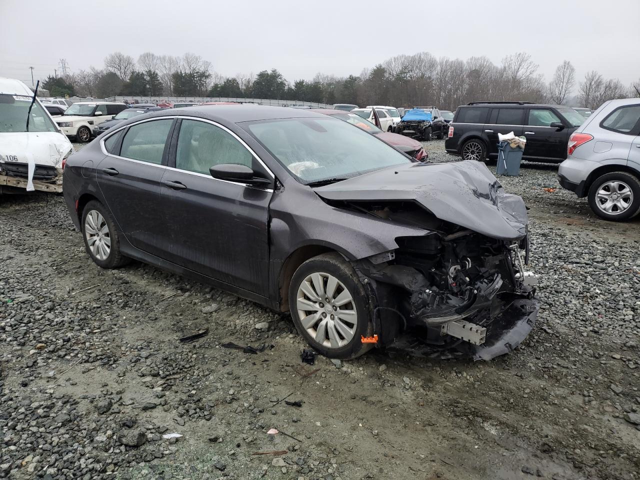 Photo 3 VIN: 1C3CCCFB4FN760950 - CHRYSLER 200 