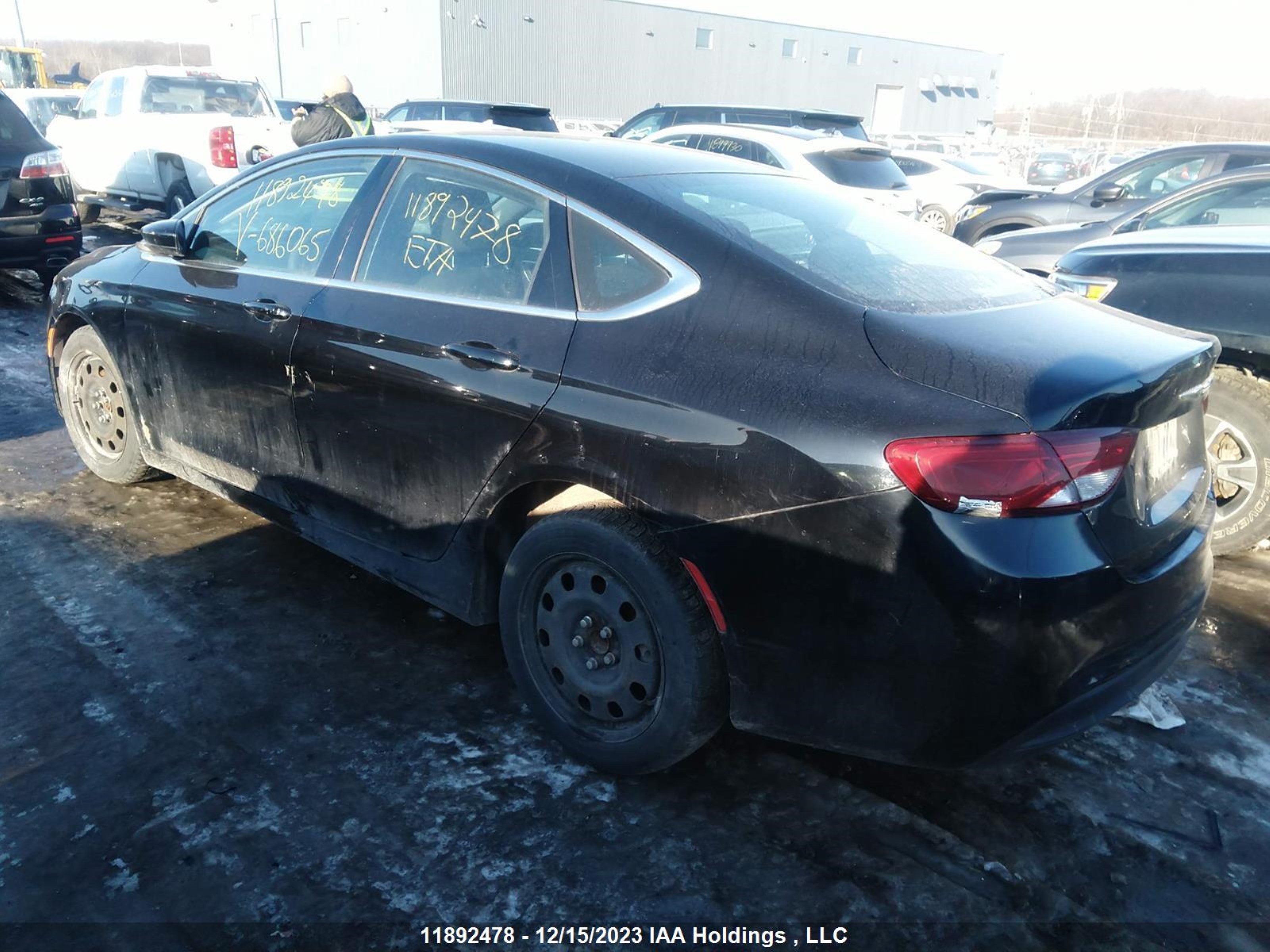 Photo 2 VIN: 1C3CCCFB5FN686065 - CHRYSLER 200 