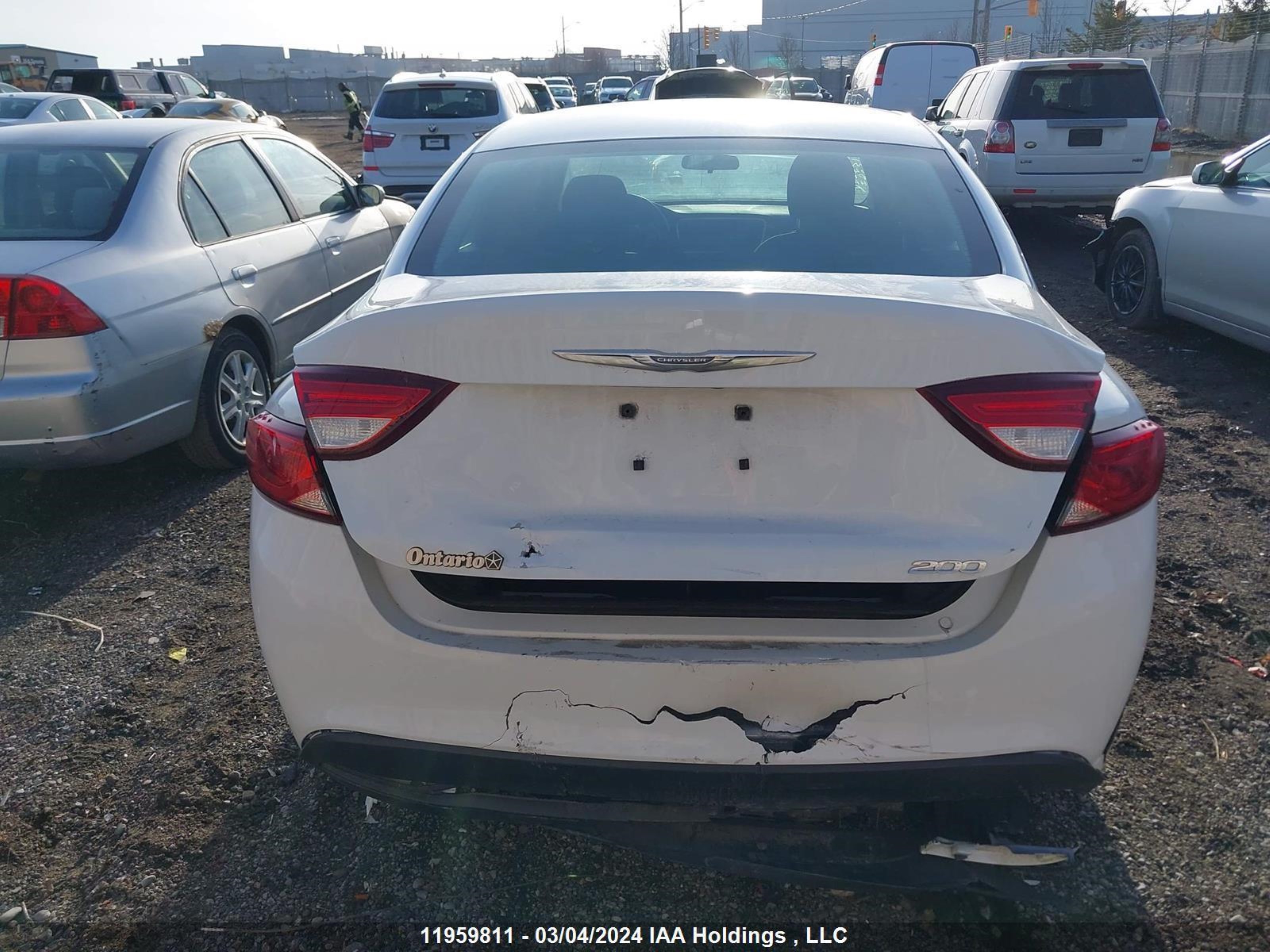 Photo 15 VIN: 1C3CCCFB9FN500737 - CHRYSLER 200 