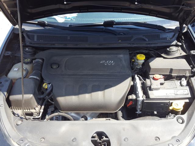 Photo 6 VIN: 1C3CDFAA4ED730526 - DODGE DART SE 