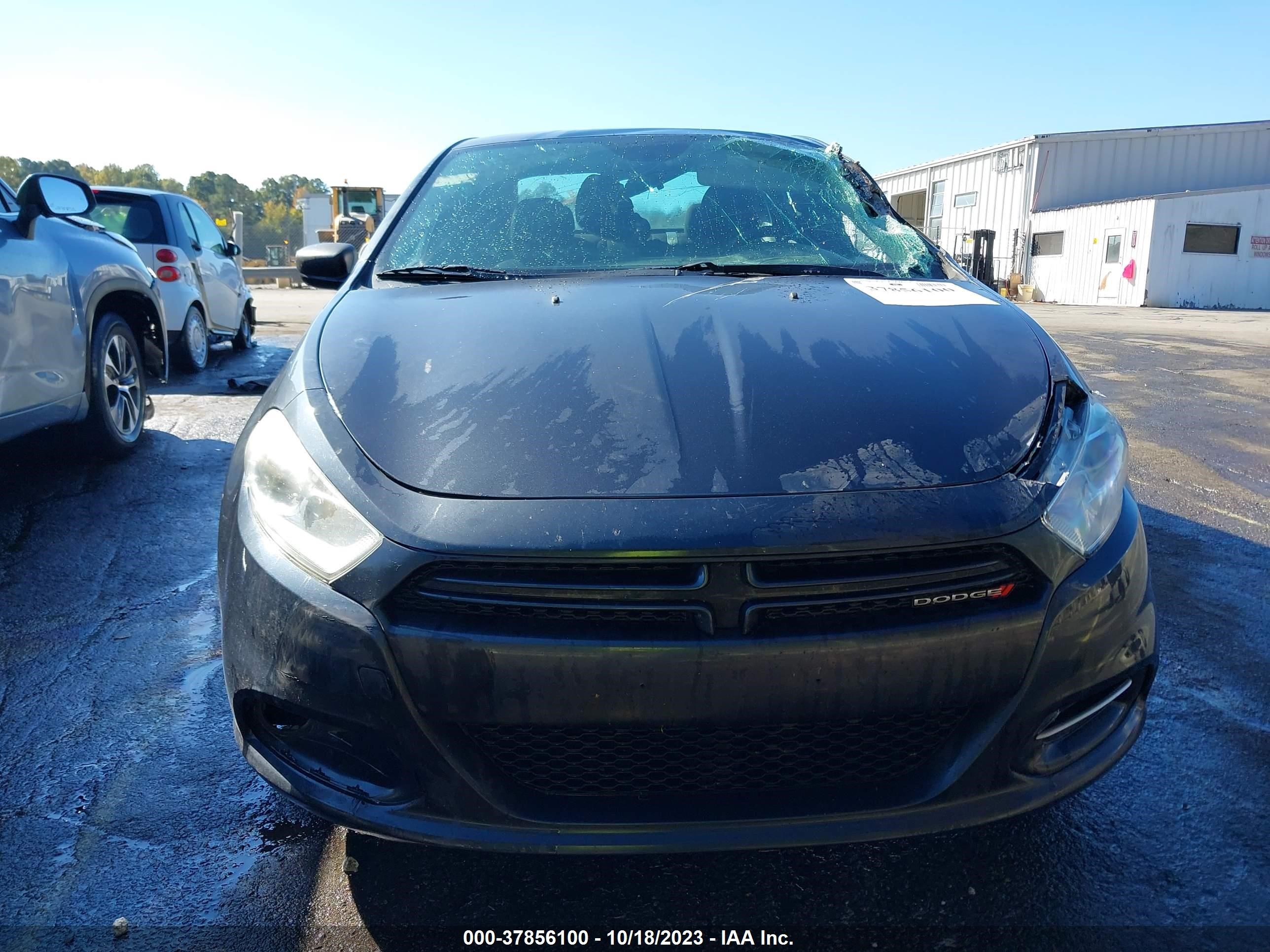 Photo 11 VIN: 1C3CDFAA5DD305847 - DODGE DART 