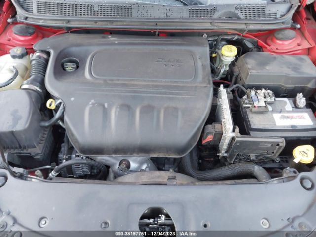 Photo 9 VIN: 1C3CDFAA5GD704455 - DODGE DART 