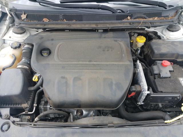 Photo 6 VIN: 1C3CDFBA4GD623137 - DODGE DART SXT 