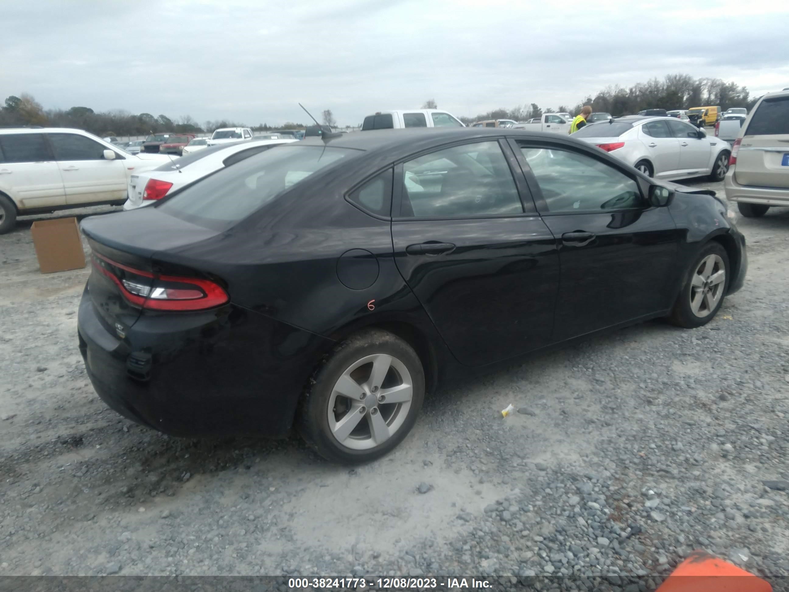 Photo 3 VIN: 1C3CDFBA4GD717132 - DODGE DART 