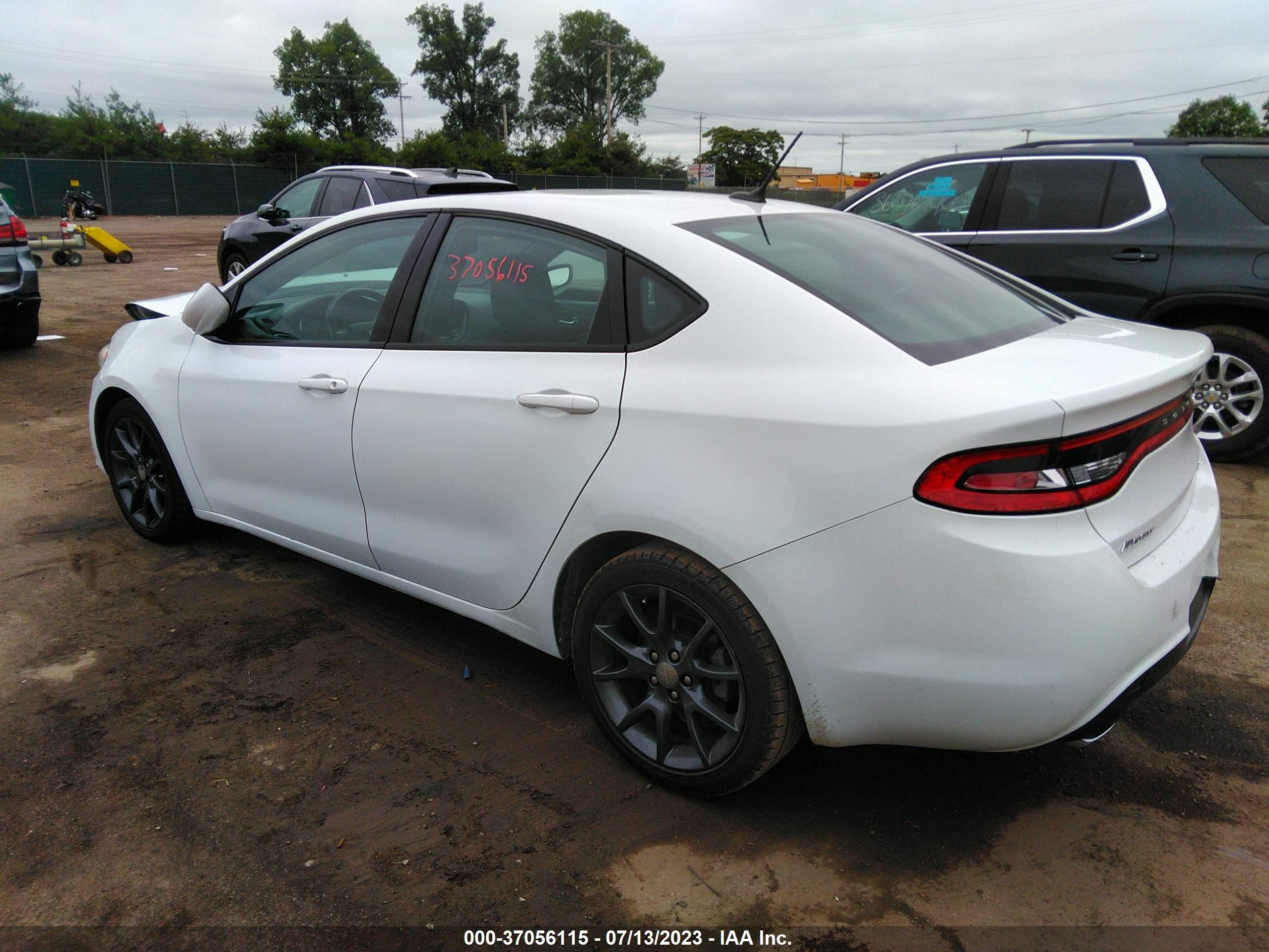 Photo 2 VIN: 1C3CDFBB2GD516547 - DODGE DART 