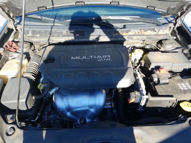 Photo 6 VIN: 1C3CDFBB8GD689179 - DODGE DART SXT 