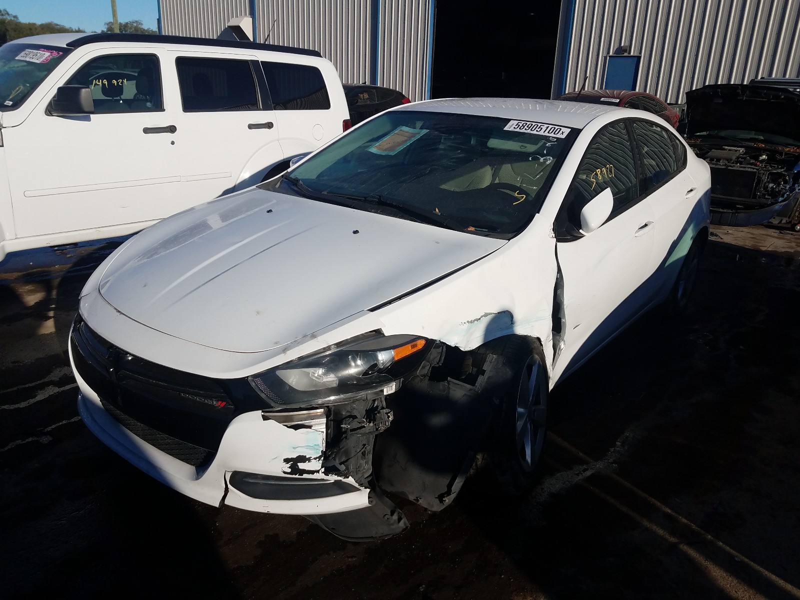 Photo 1 VIN: 1C3CDFBBXFD211697 - DODGE DART SXT 