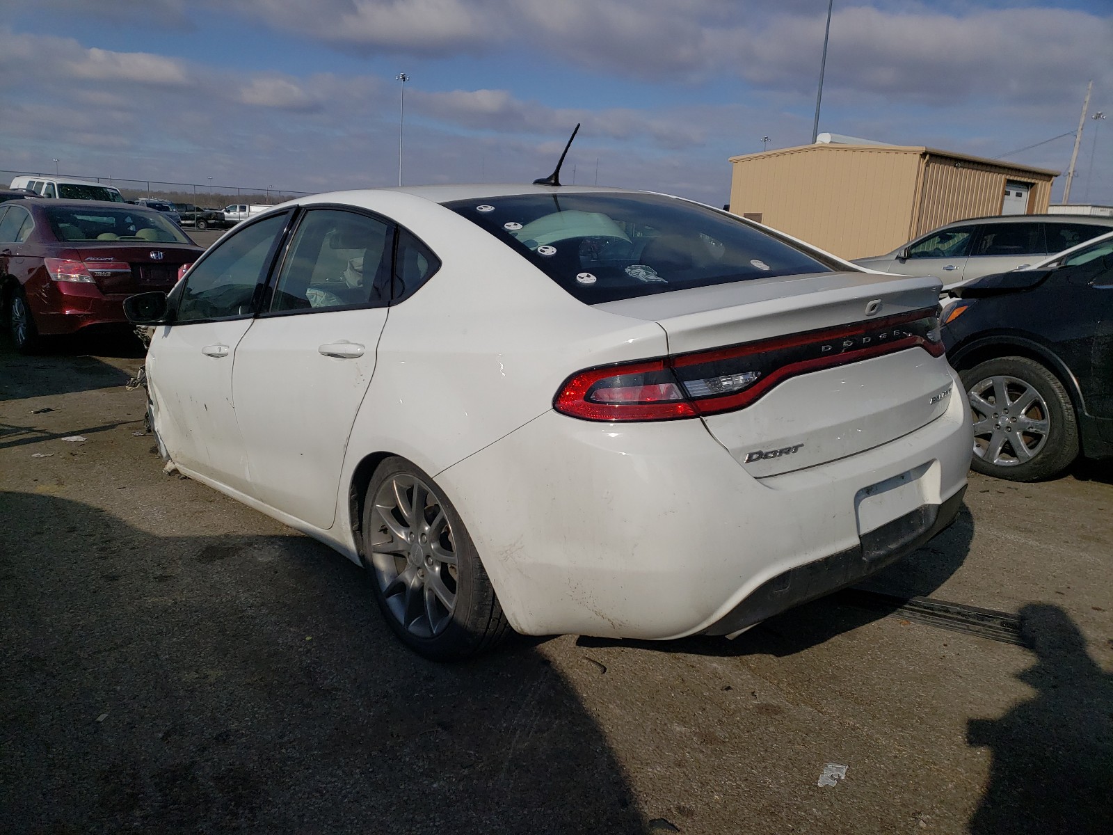 Photo 2 VIN: 1C3CDFBBXFD267381 - DODGE DART SXT 