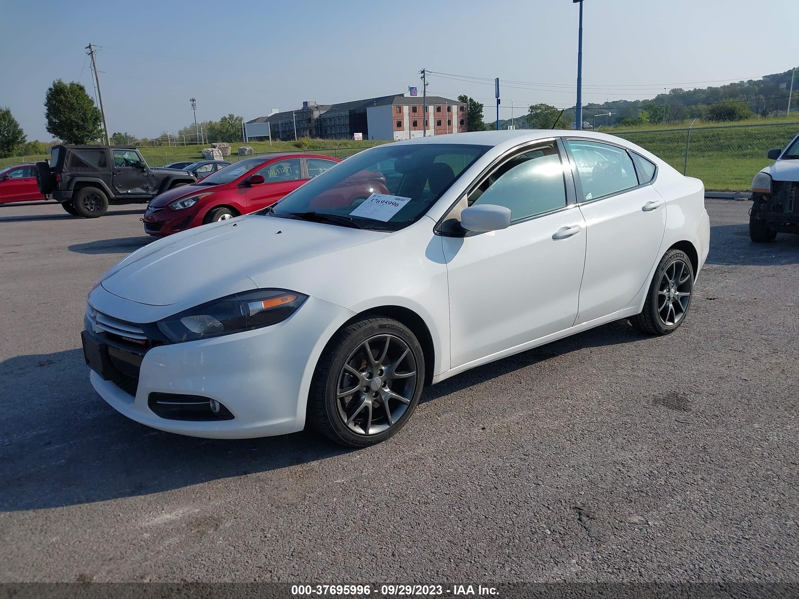 Photo 1 VIN: 1C3CDFBH8DD133633 - DODGE DART 