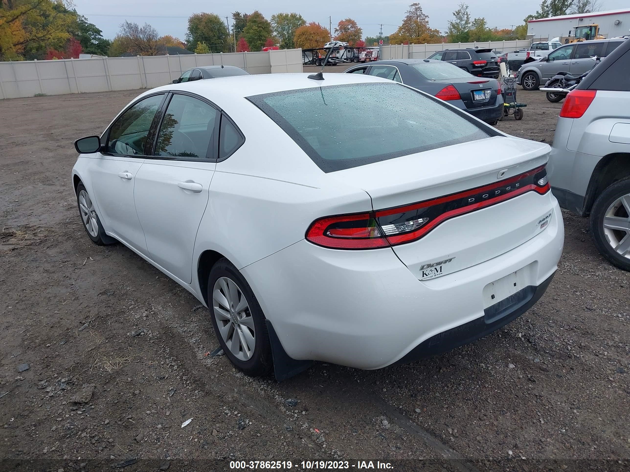 Photo 2 VIN: 1C3CDFDH8FD181228 - DODGE DART 