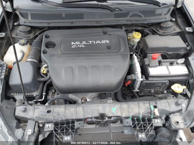 Photo 9 VIN: 1C3CDFEB3FD345835 - DODGE DART 4D 