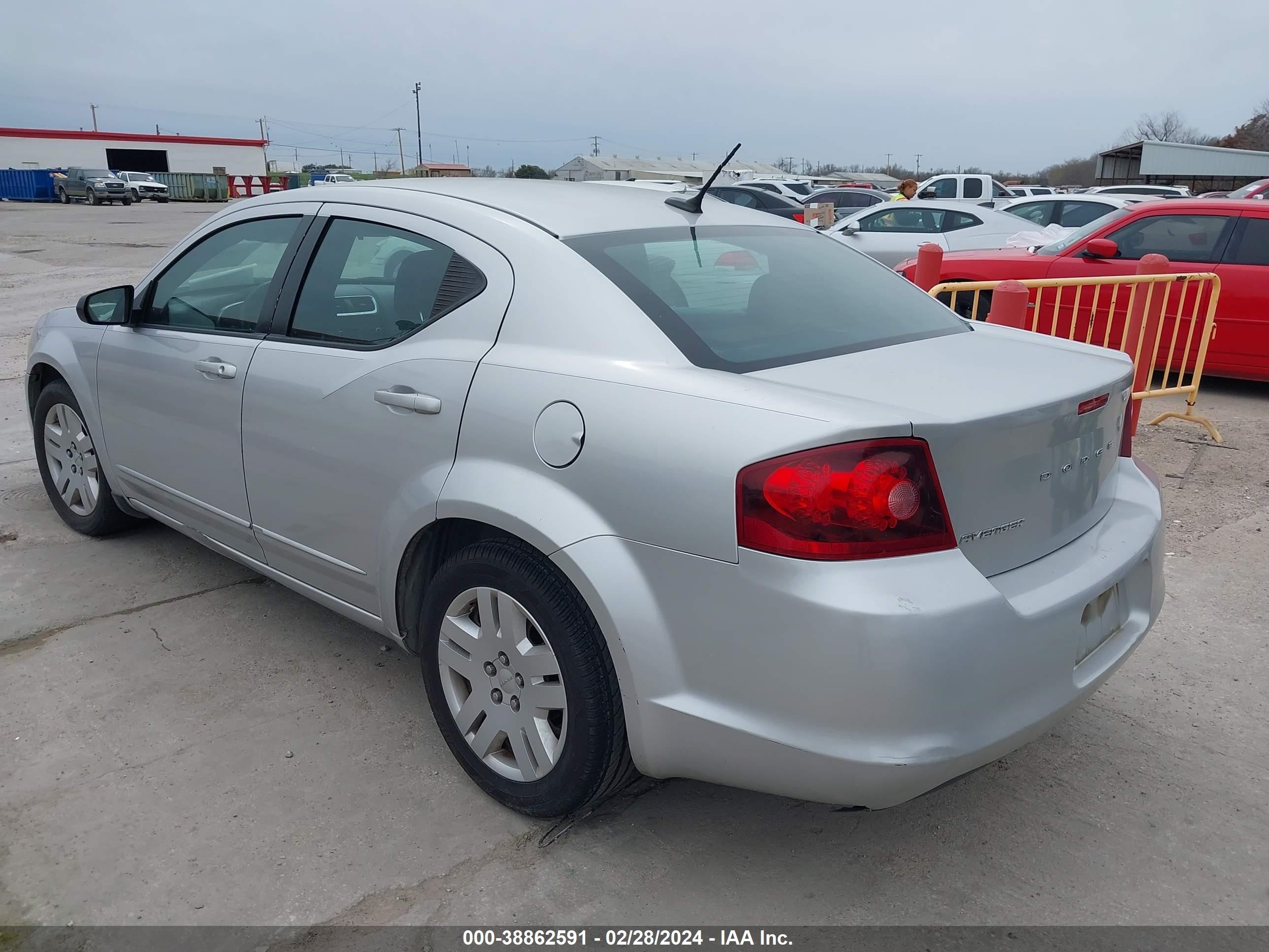 Photo 2 VIN: 1C3CDZAB0CN323126 - DODGE AVENGER 