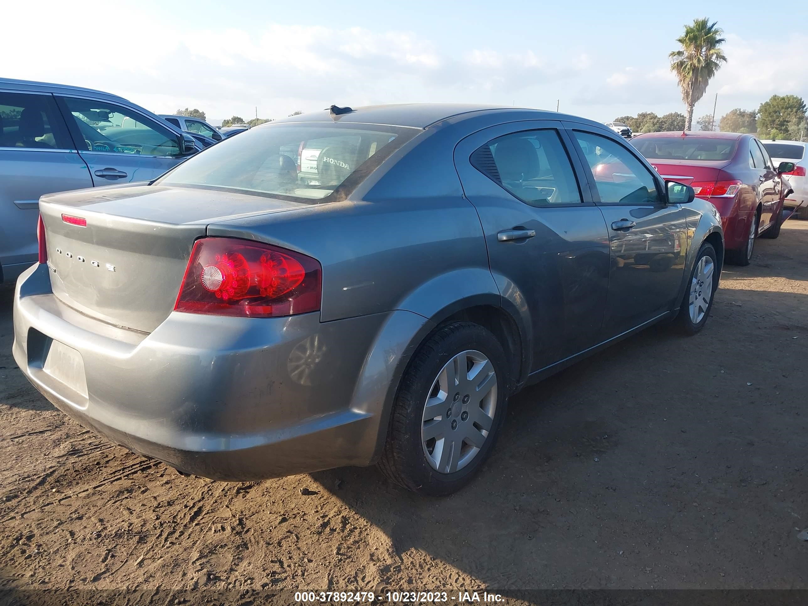 Photo 3 VIN: 1C3CDZAB0DN726041 - DODGE AVENGER 