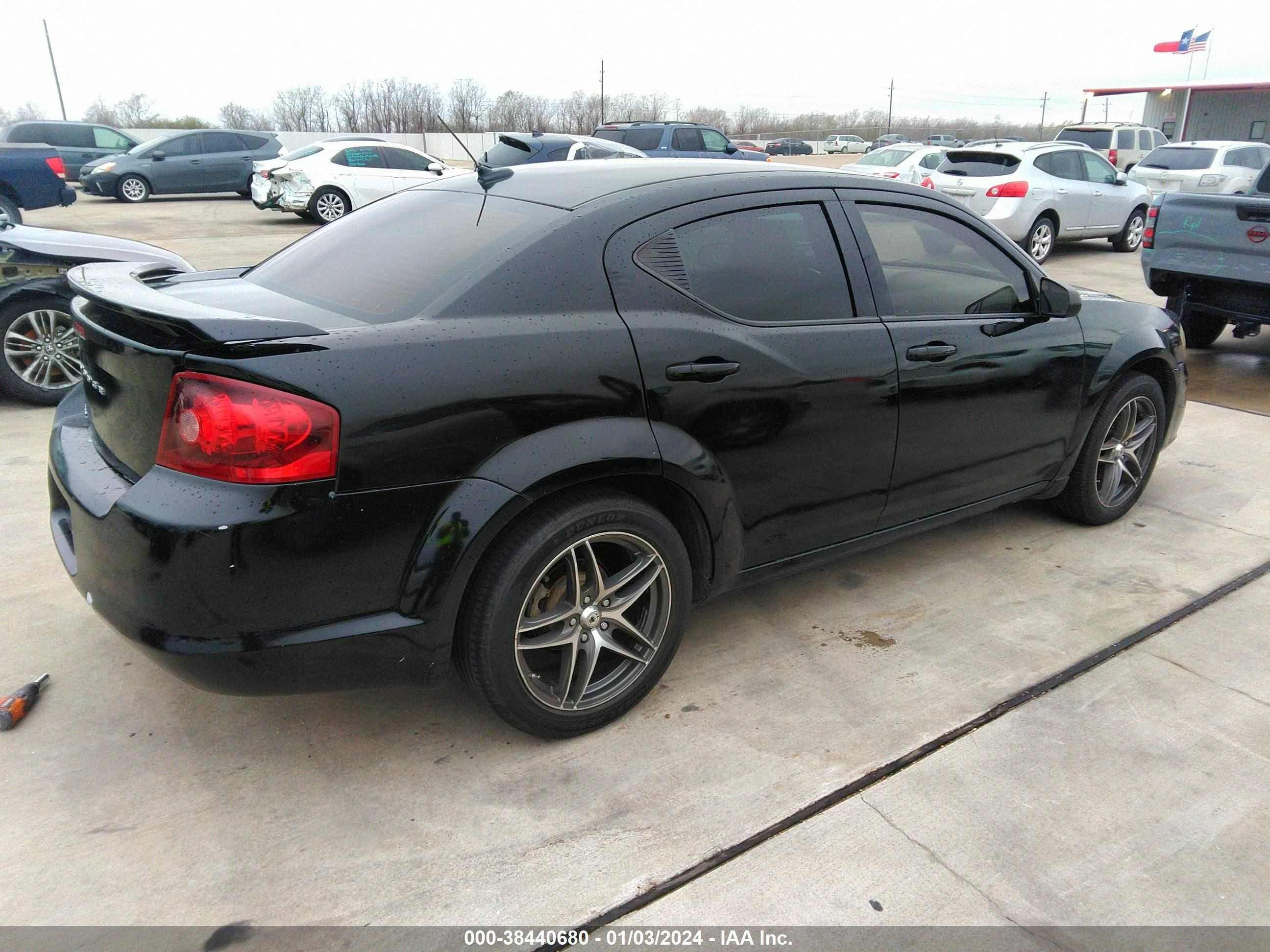 Photo 3 VIN: 1C3CDZAB3EN187738 - DODGE AVENGER 