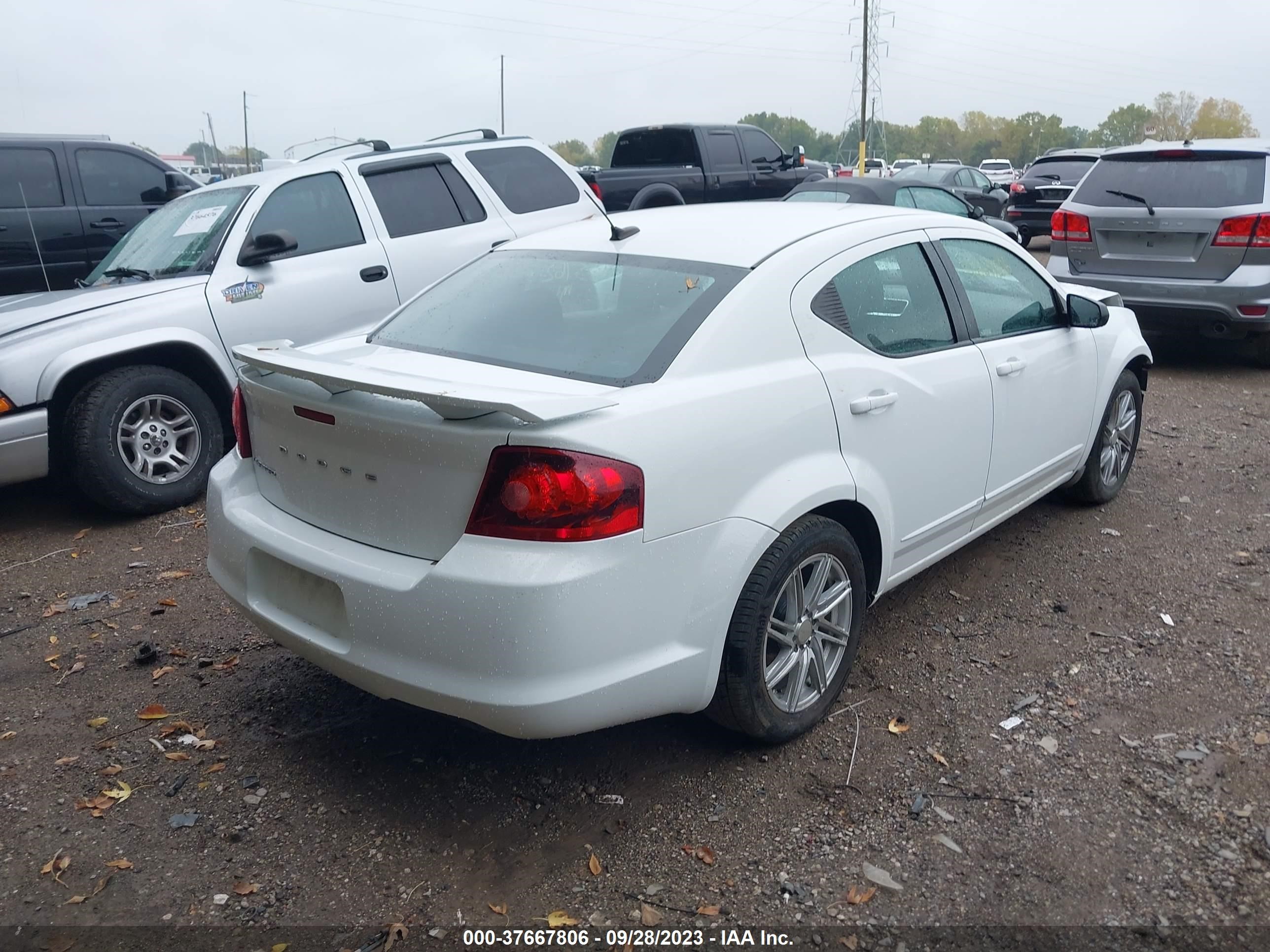 Photo 3 VIN: 1C3CDZAB4CN285657 - DODGE AVENGER 