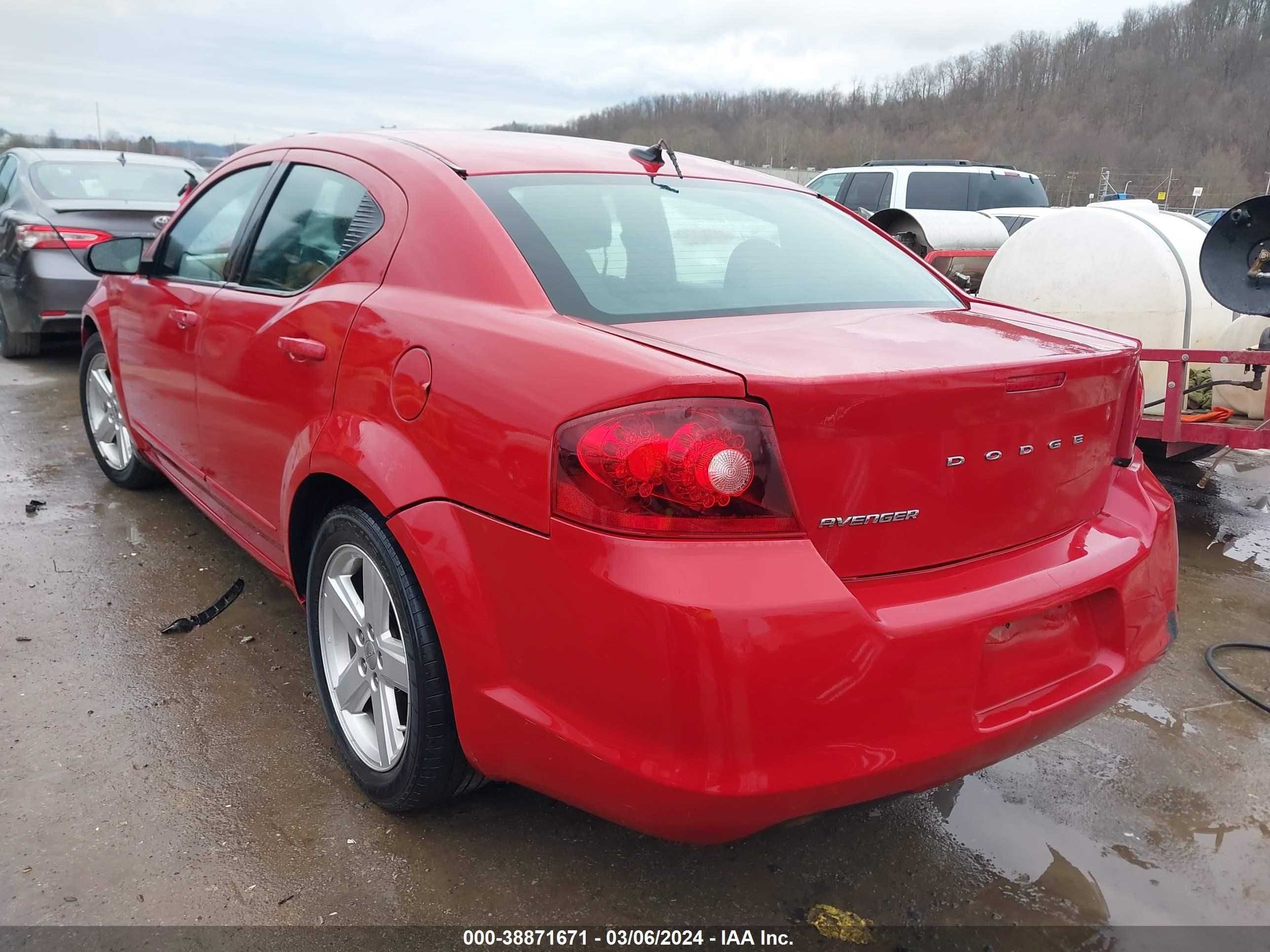 Photo 2 VIN: 1C3CDZAB5DN643317 - DODGE AVENGER 