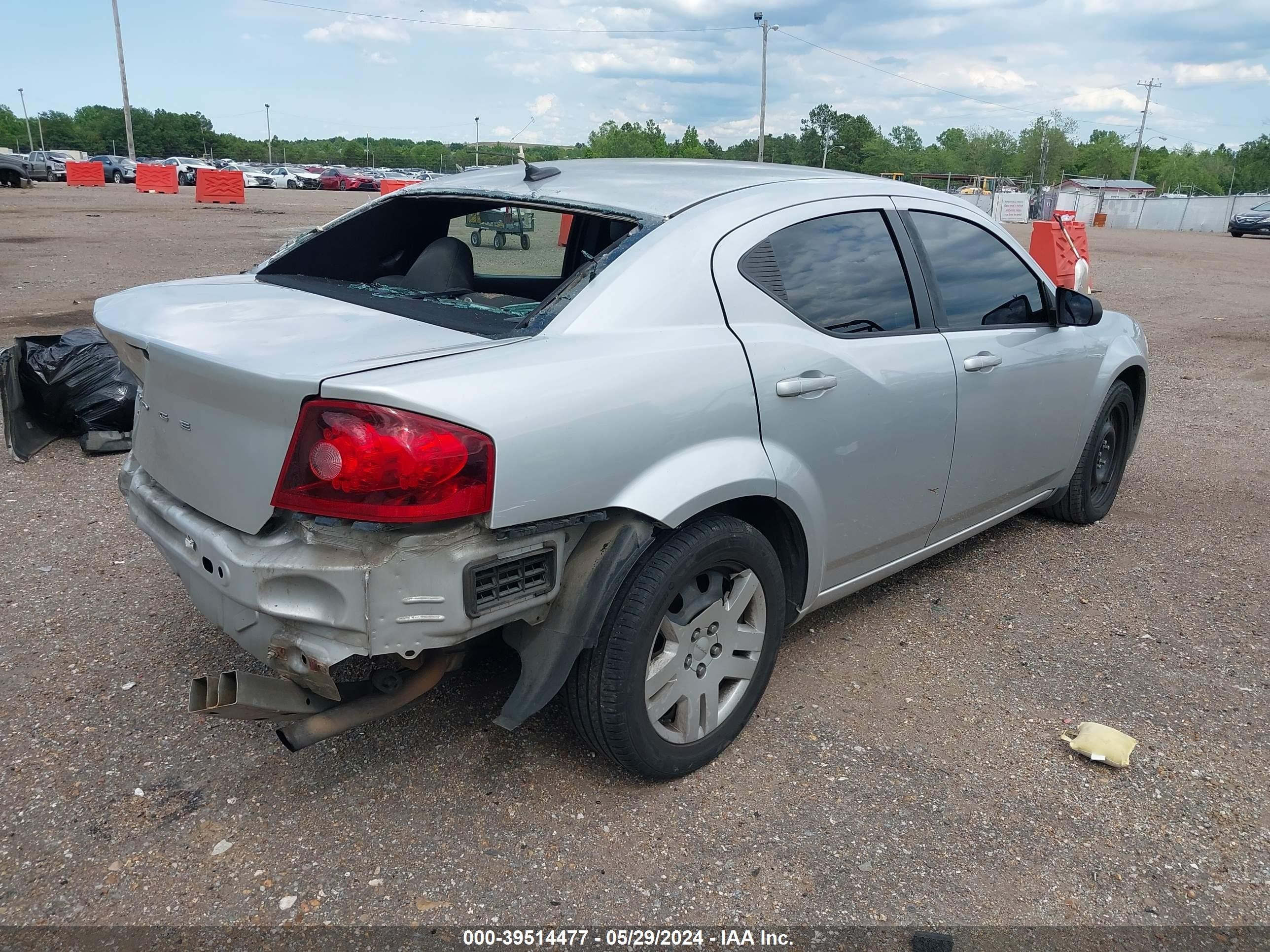 Photo 3 VIN: 1C3CDZAB8CN103328 - DODGE AVENGER 