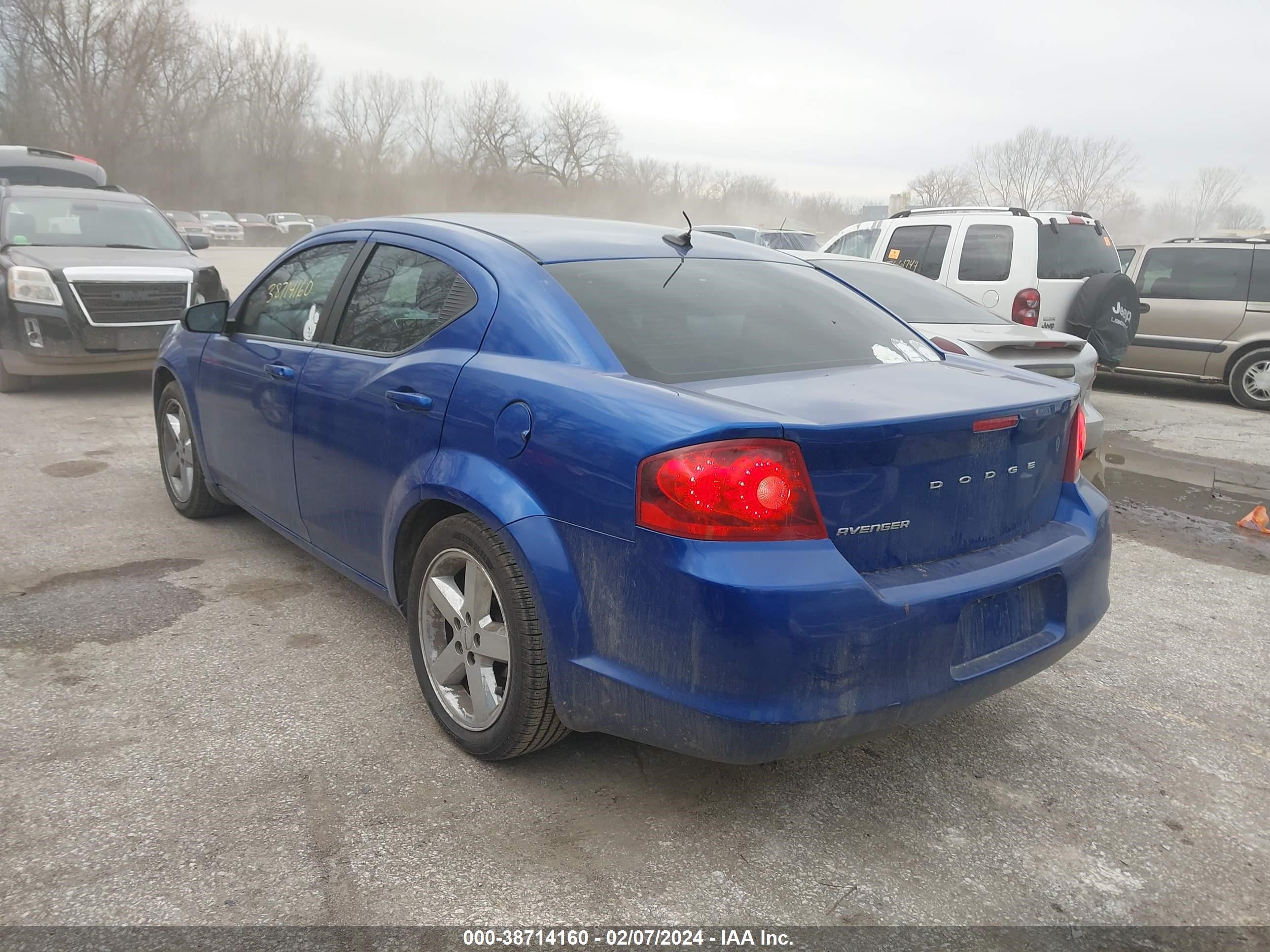 Photo 2 VIN: 1C3CDZAB9DN576270 - DODGE AVENGER 