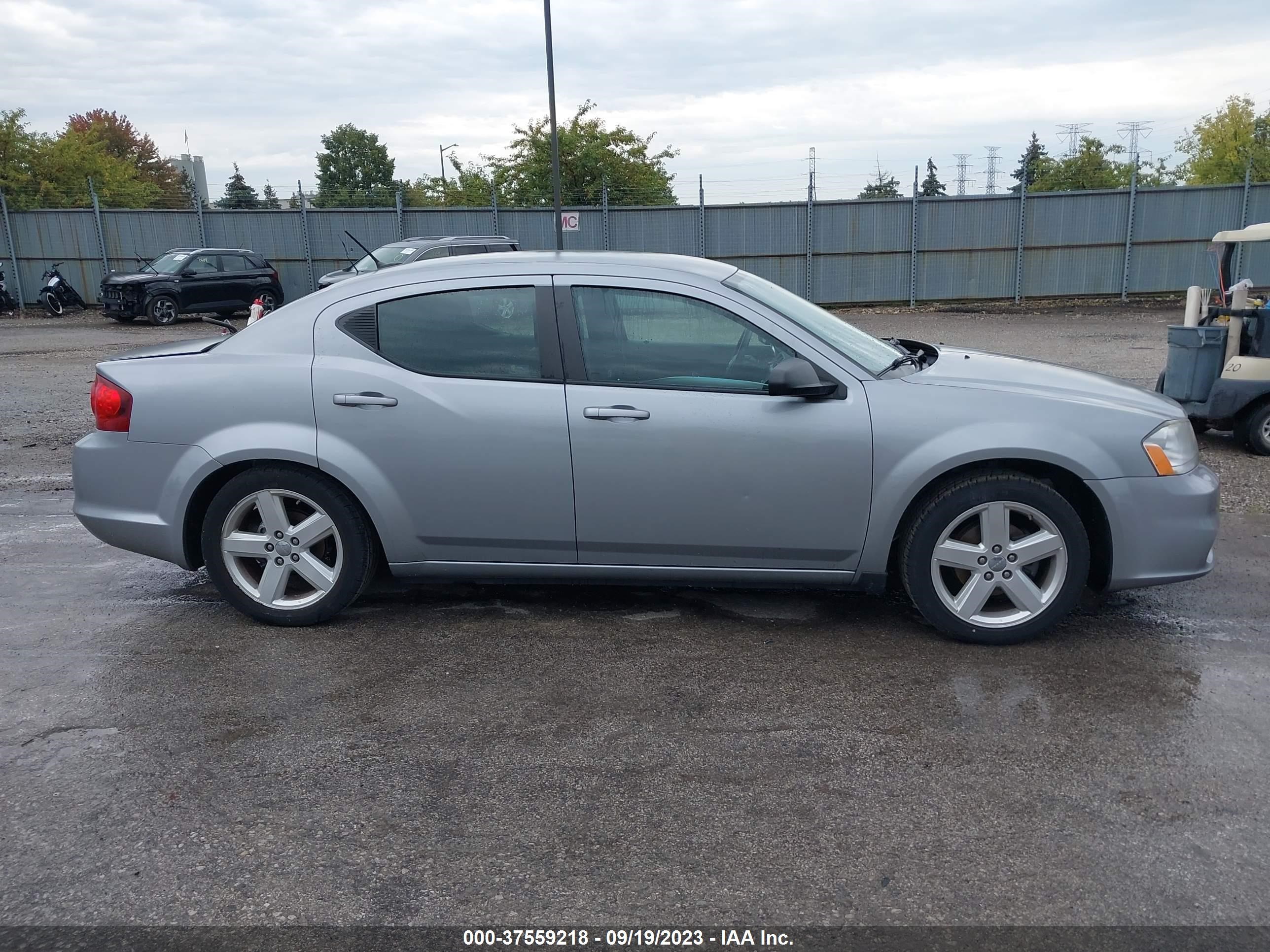 Photo 12 VIN: 1C3CDZAB9DN644096 - DODGE AVENGER 