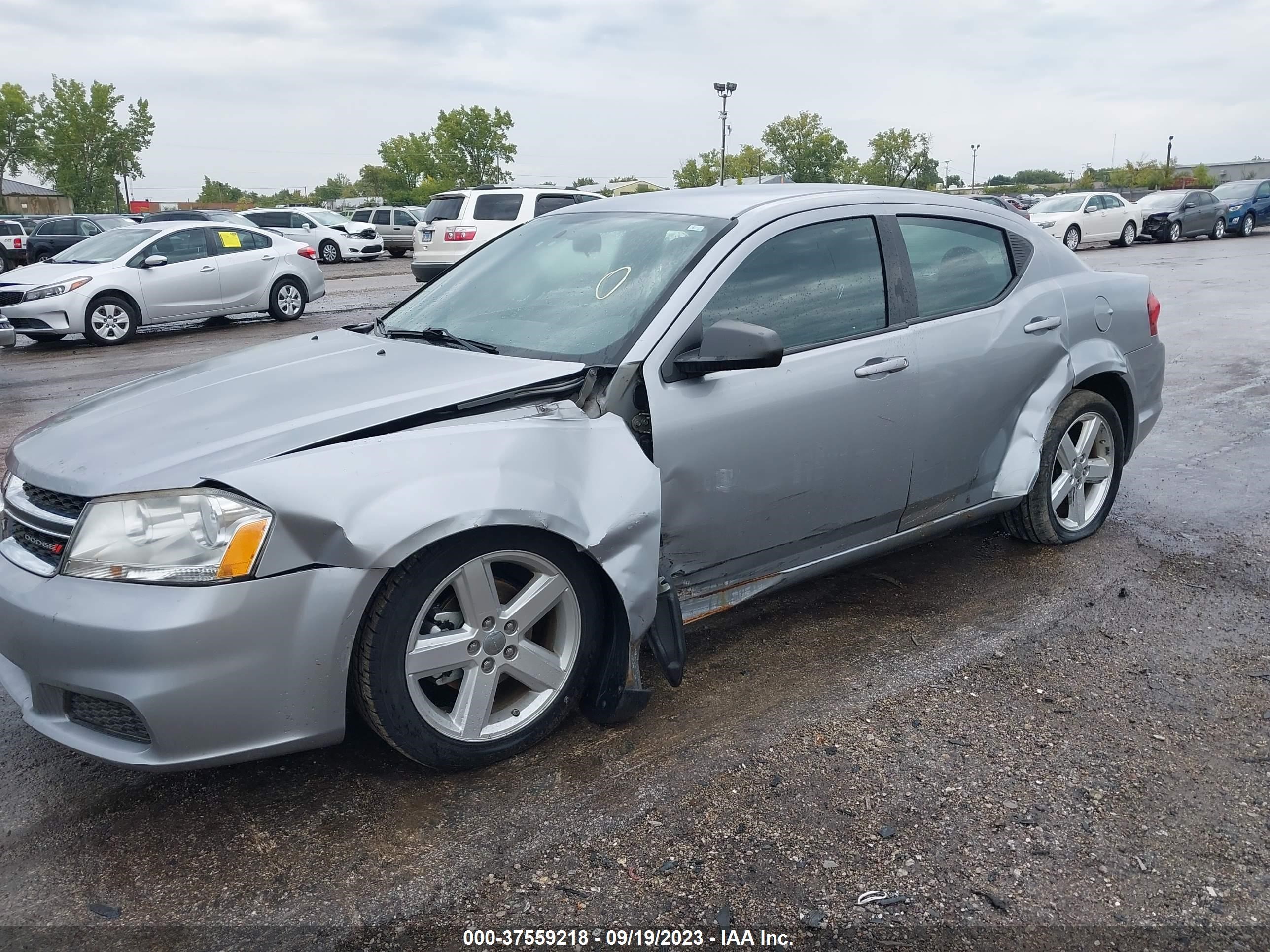 Photo 5 VIN: 1C3CDZAB9DN644096 - DODGE AVENGER 