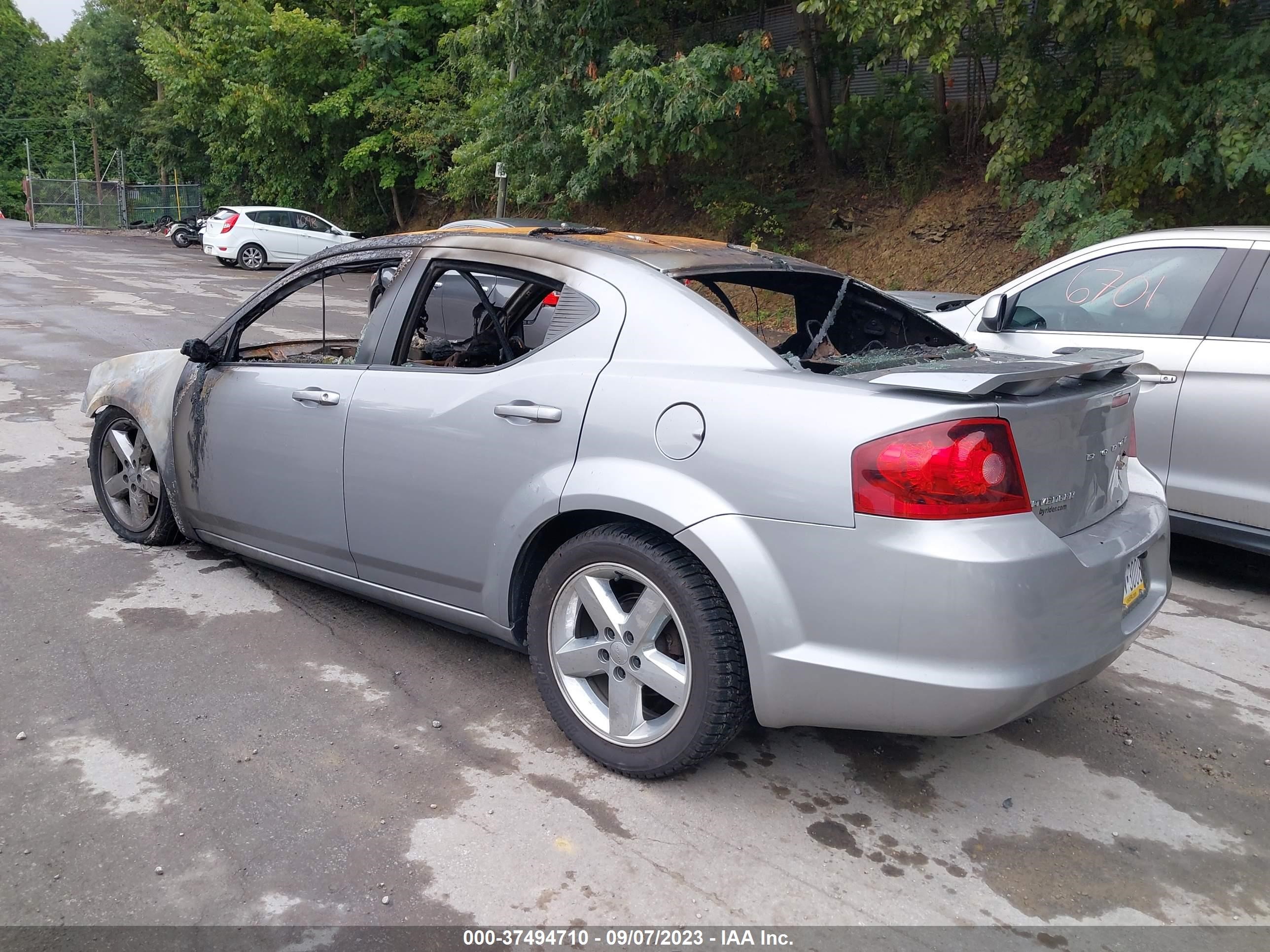 Photo 2 VIN: 1C3CDZABXDN562989 - DODGE AVENGER 