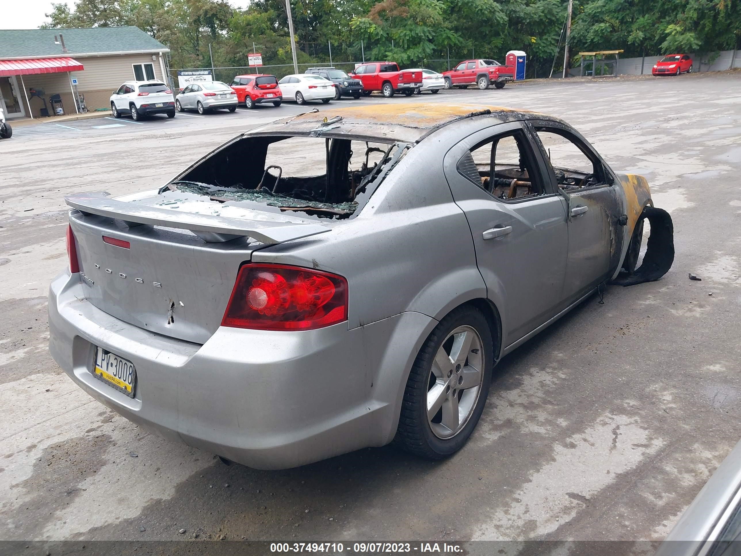 Photo 3 VIN: 1C3CDZABXDN562989 - DODGE AVENGER 