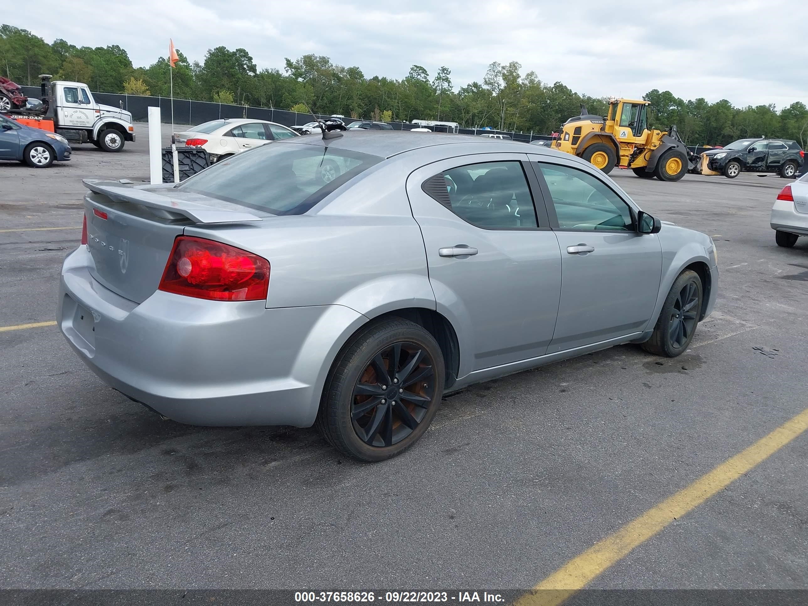 Photo 3 VIN: 1C3CDZAG0EN138671 - DODGE AVENGER 