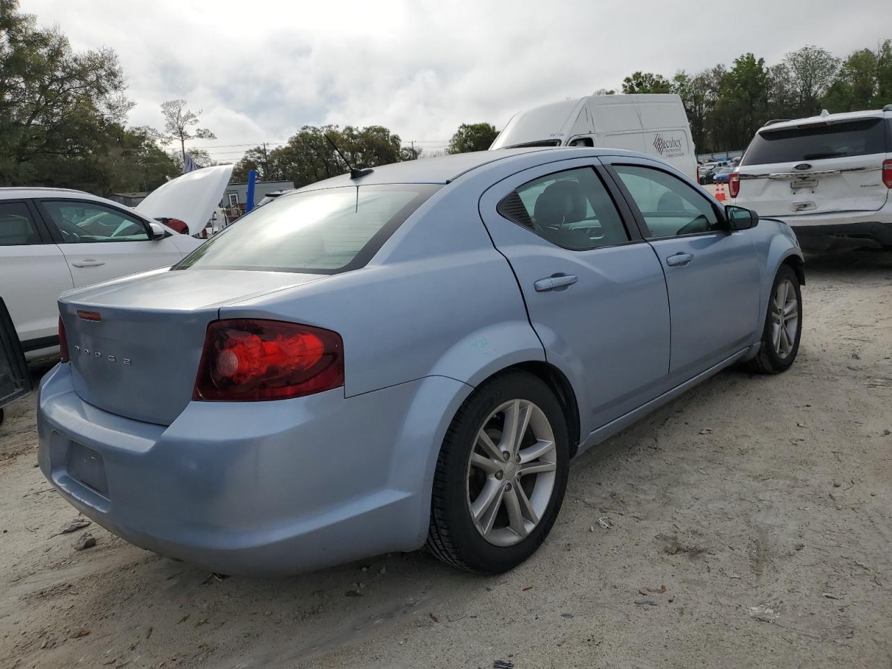 Photo 2 VIN: 1C3CDZAG8DN750373 - DODGE AVENGER 