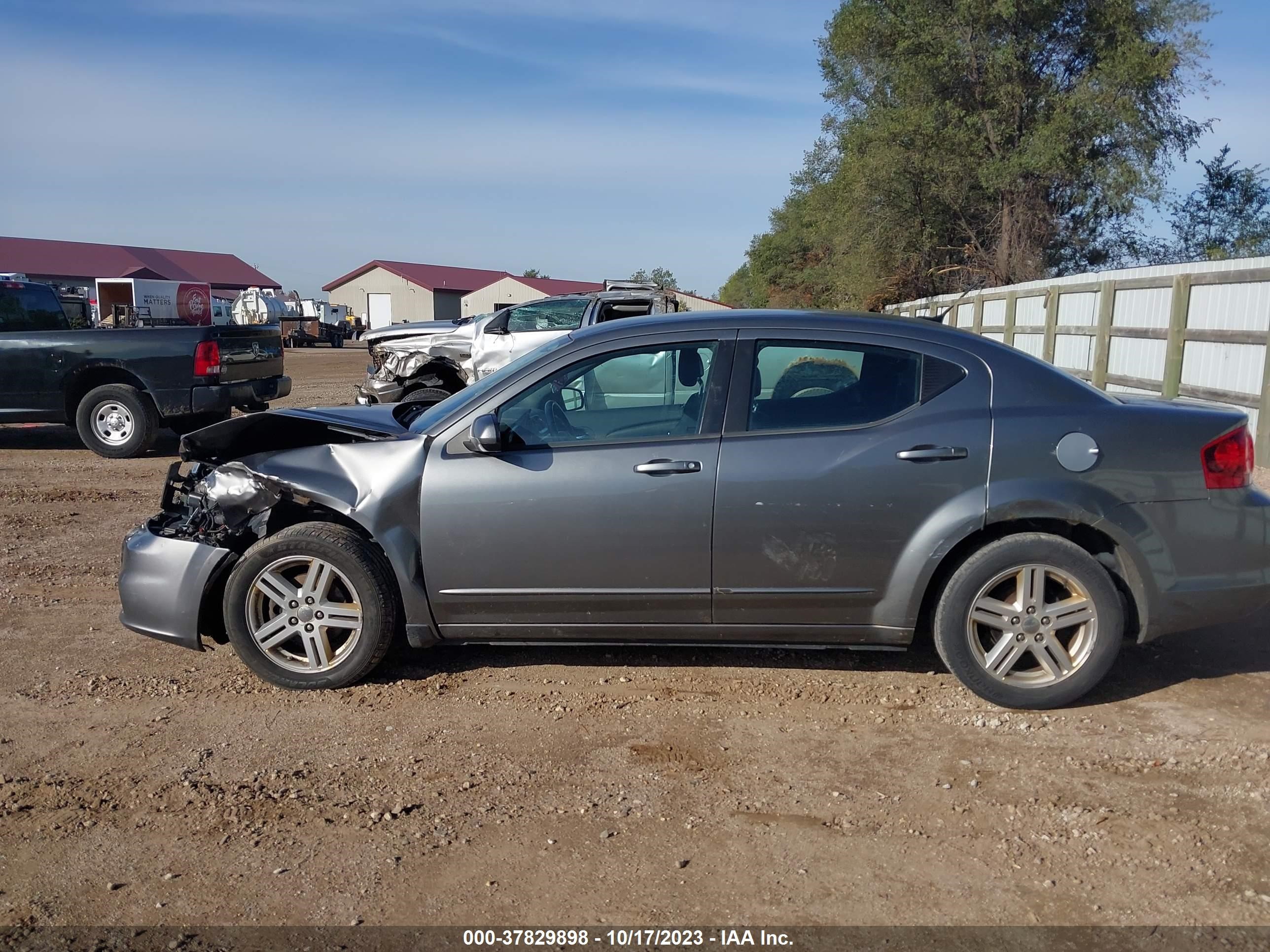 Photo 13 VIN: 1C3CDZCB2CN185165 - DODGE AVENGER 