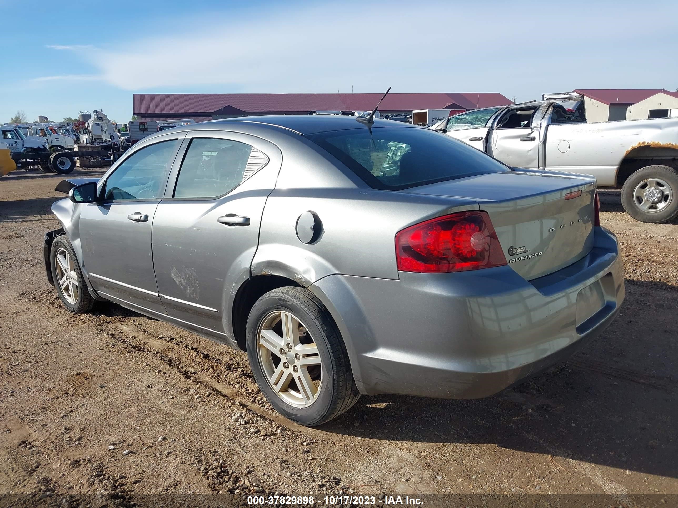 Photo 2 VIN: 1C3CDZCB2CN185165 - DODGE AVENGER 