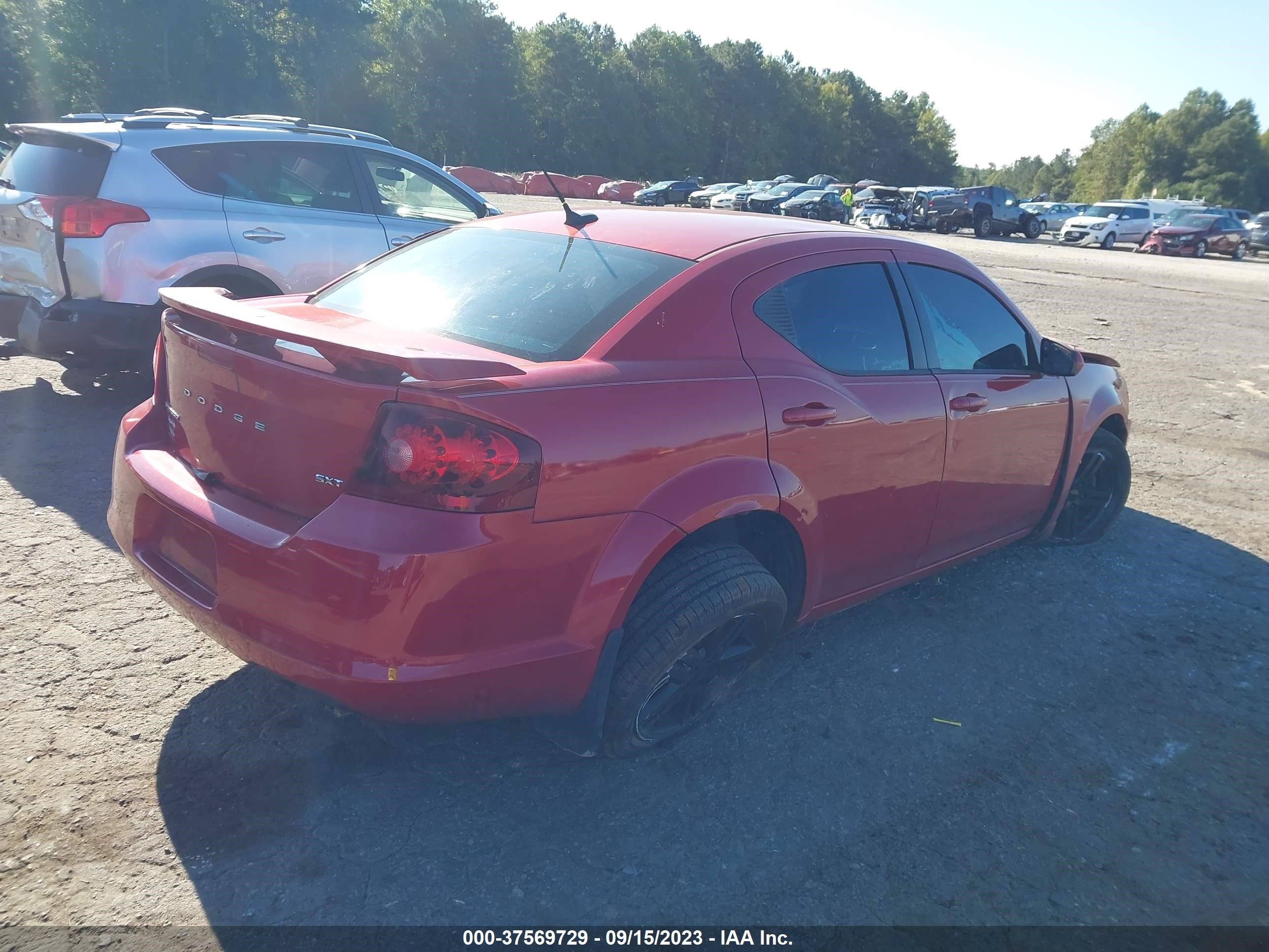 Photo 3 VIN: 1C3CDZCB5DN621489 - DODGE AVENGER 