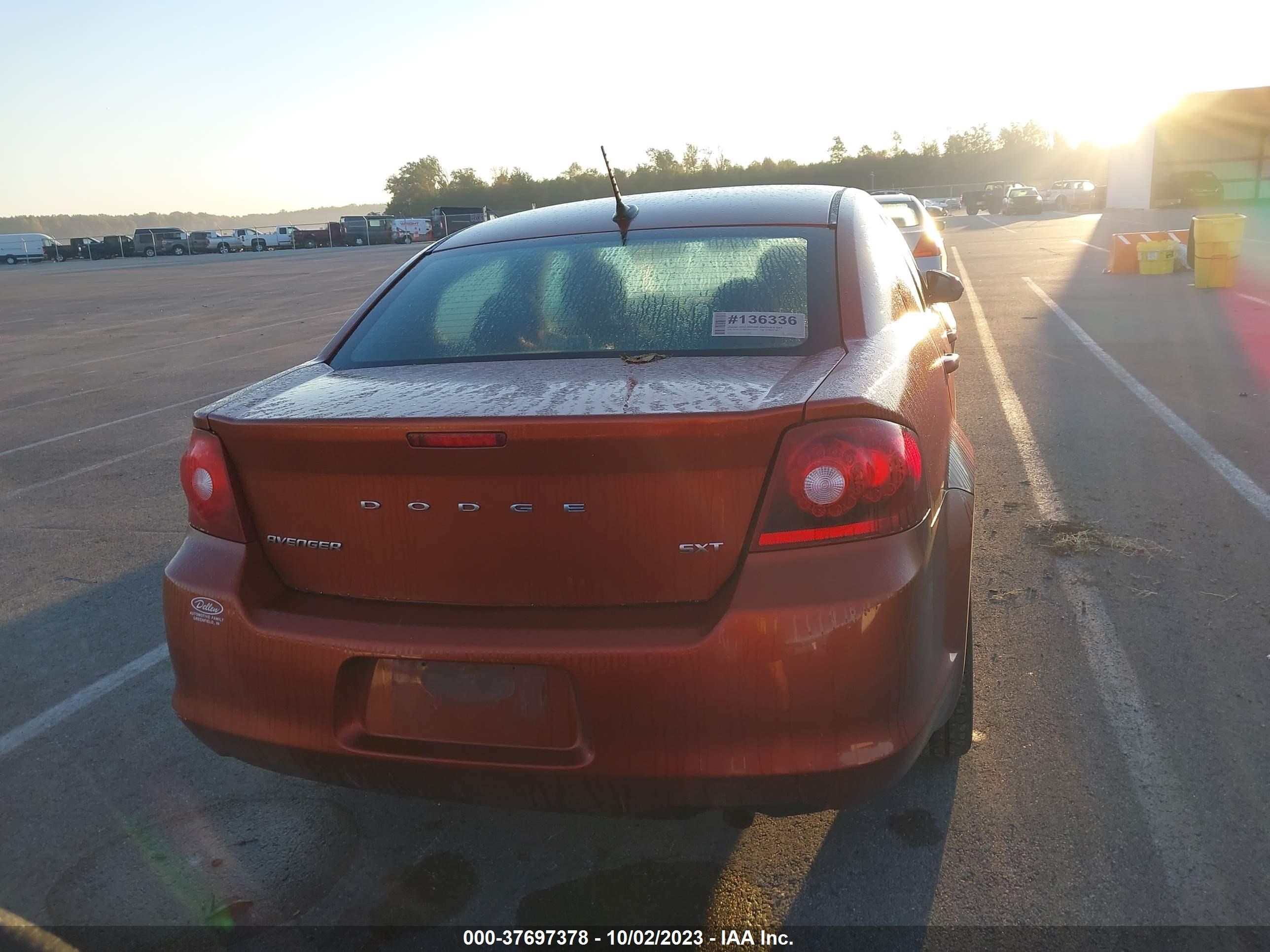 Photo 15 VIN: 1C3CDZCB6CN177991 - DODGE AVENGER 