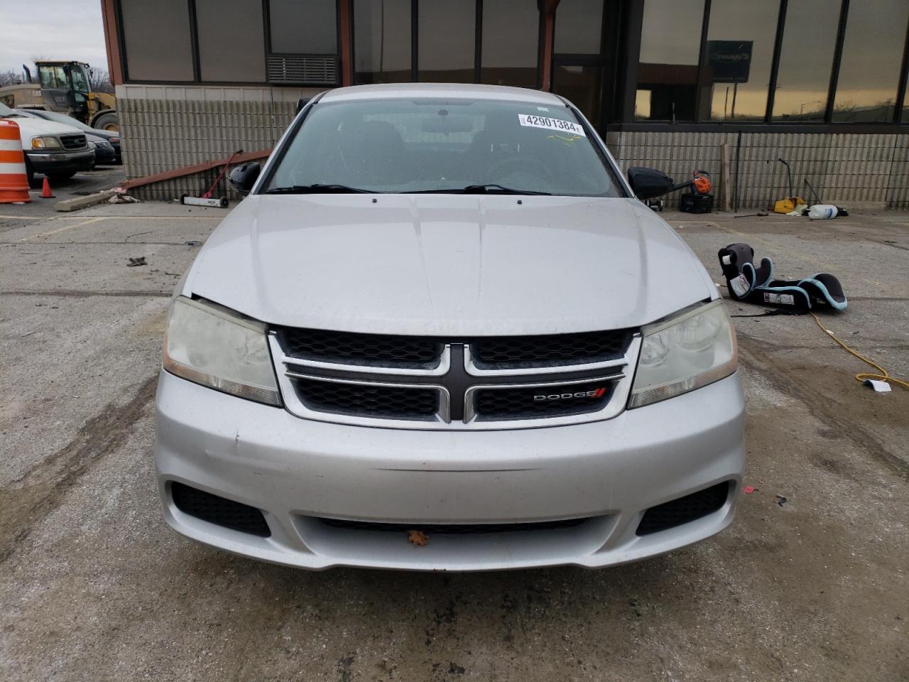 Photo 4 VIN: 1C3CDZCB7CN242430 - DODGE AVENGER 