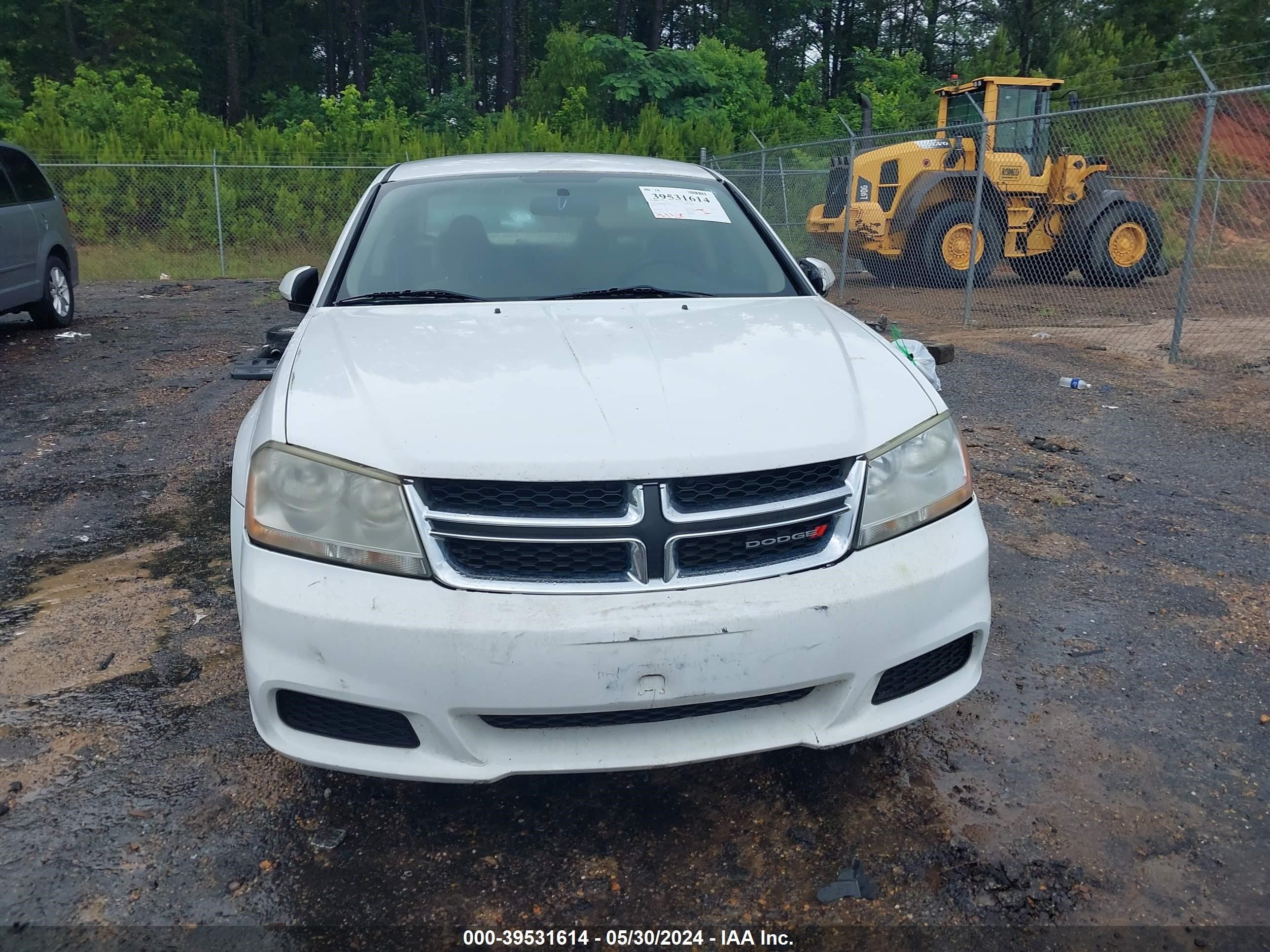 Photo 5 VIN: 1C3CDZCB9CN167956 - DODGE AVENGER 